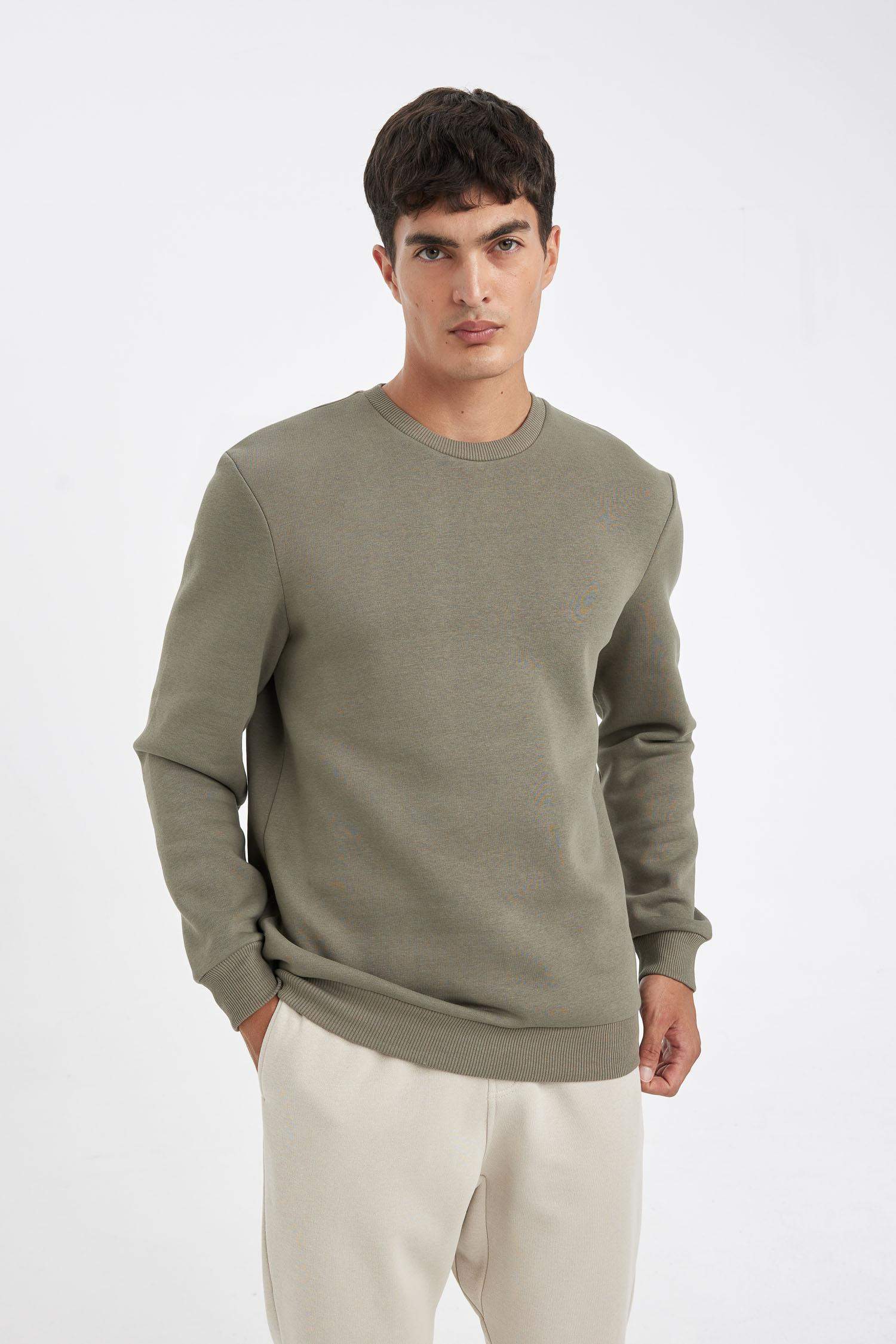 3 İplik Pamuklu Şardonlu İçi Polarlı Regular Fit Bisiklet Yaka Kalın Sweatshirt