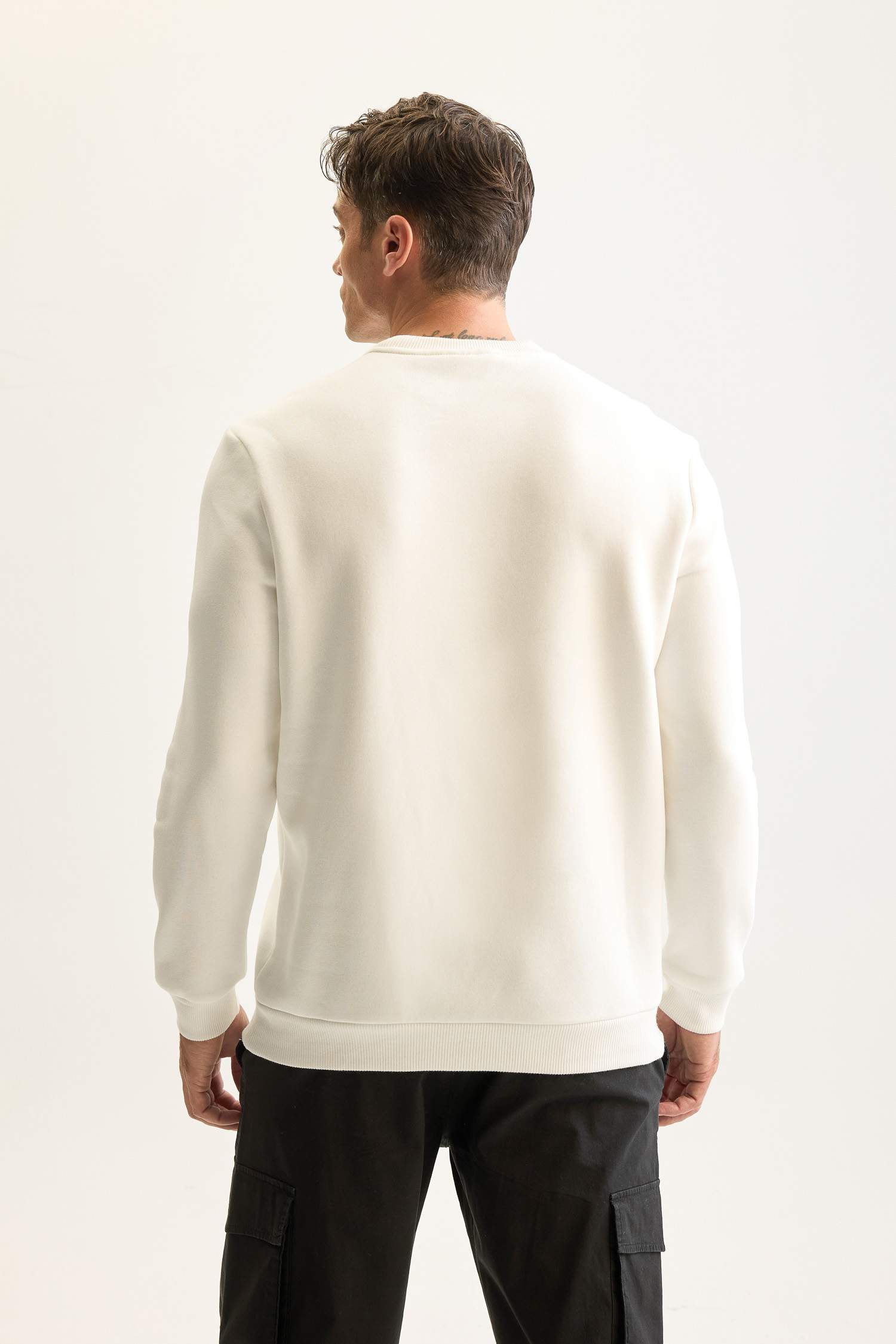 3 İplik Pamuklu Şardonlu İçi Polarlı Regular Fit Bisiklet Yaka Kalın Sweatshirt