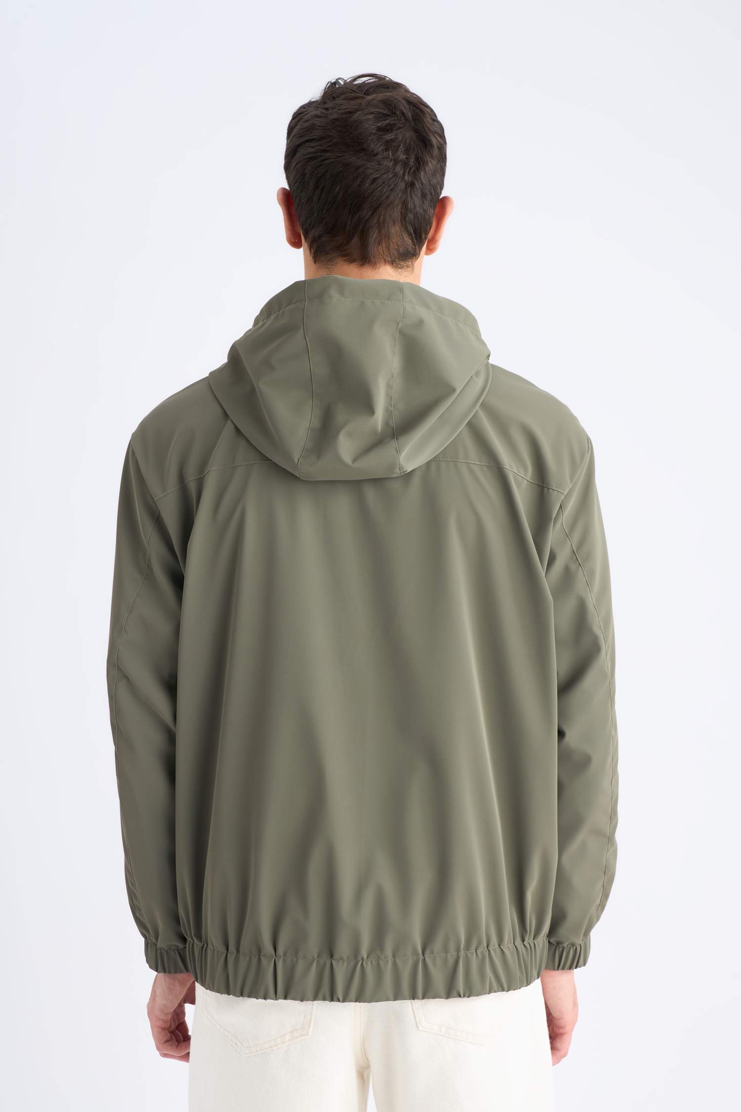 Su İtici Regular Fit Kapüşonlu Fermuarlı Cepli Mevsimlik Baharlık Yağmurluk Mont