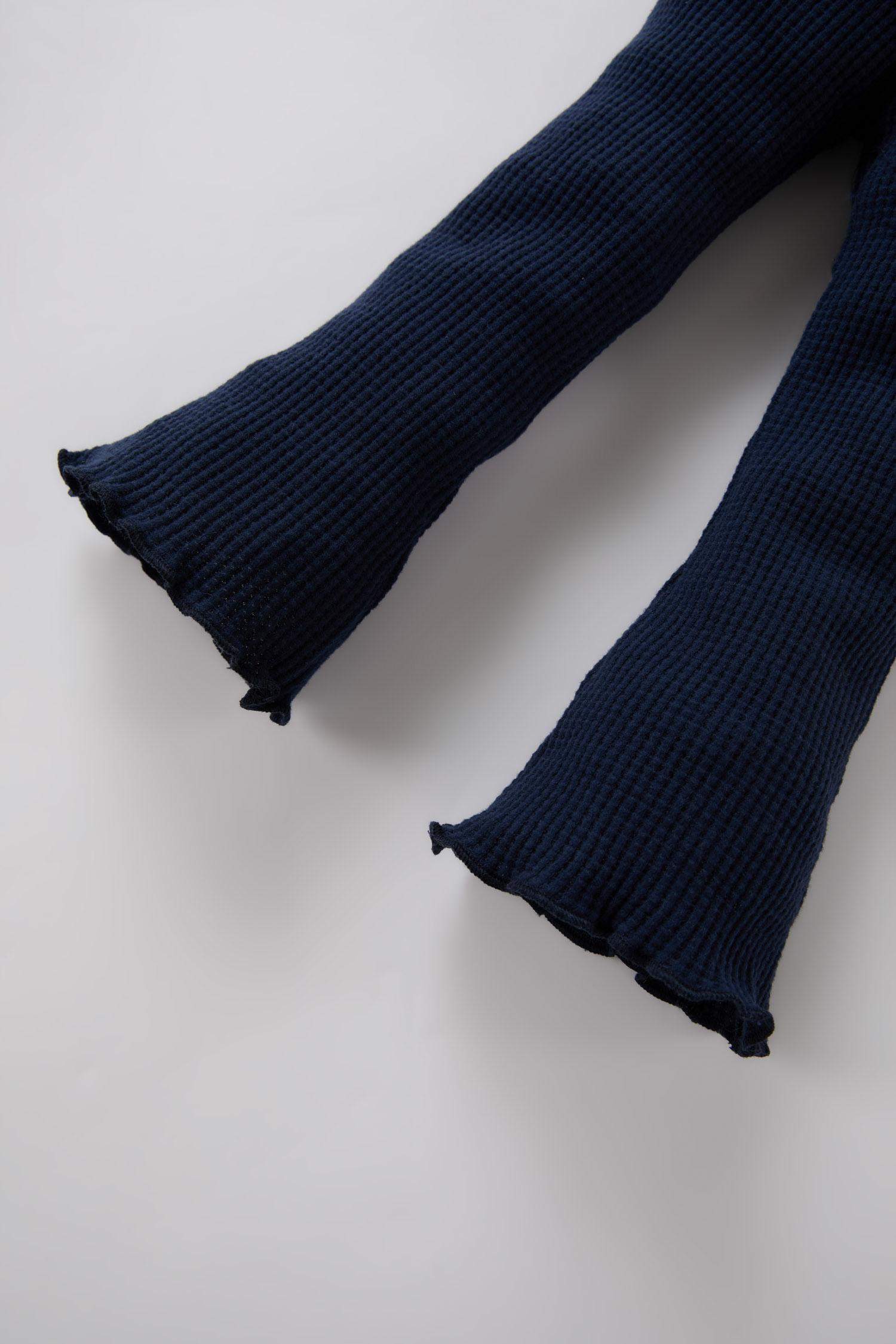 ليجن بيبي بناتي برجل واسع وافل