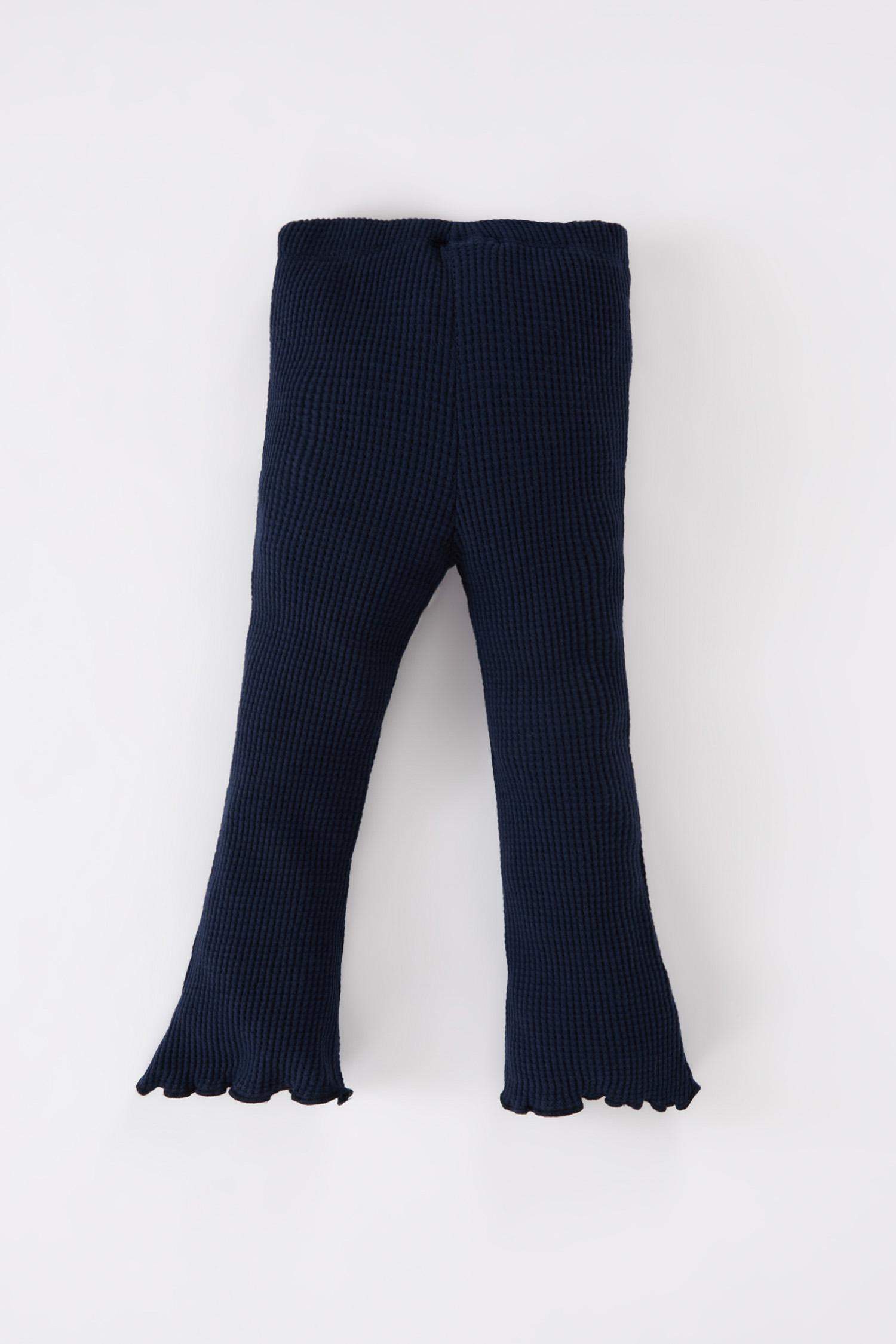 ليجن بيبي بناتي برجل واسع وافل