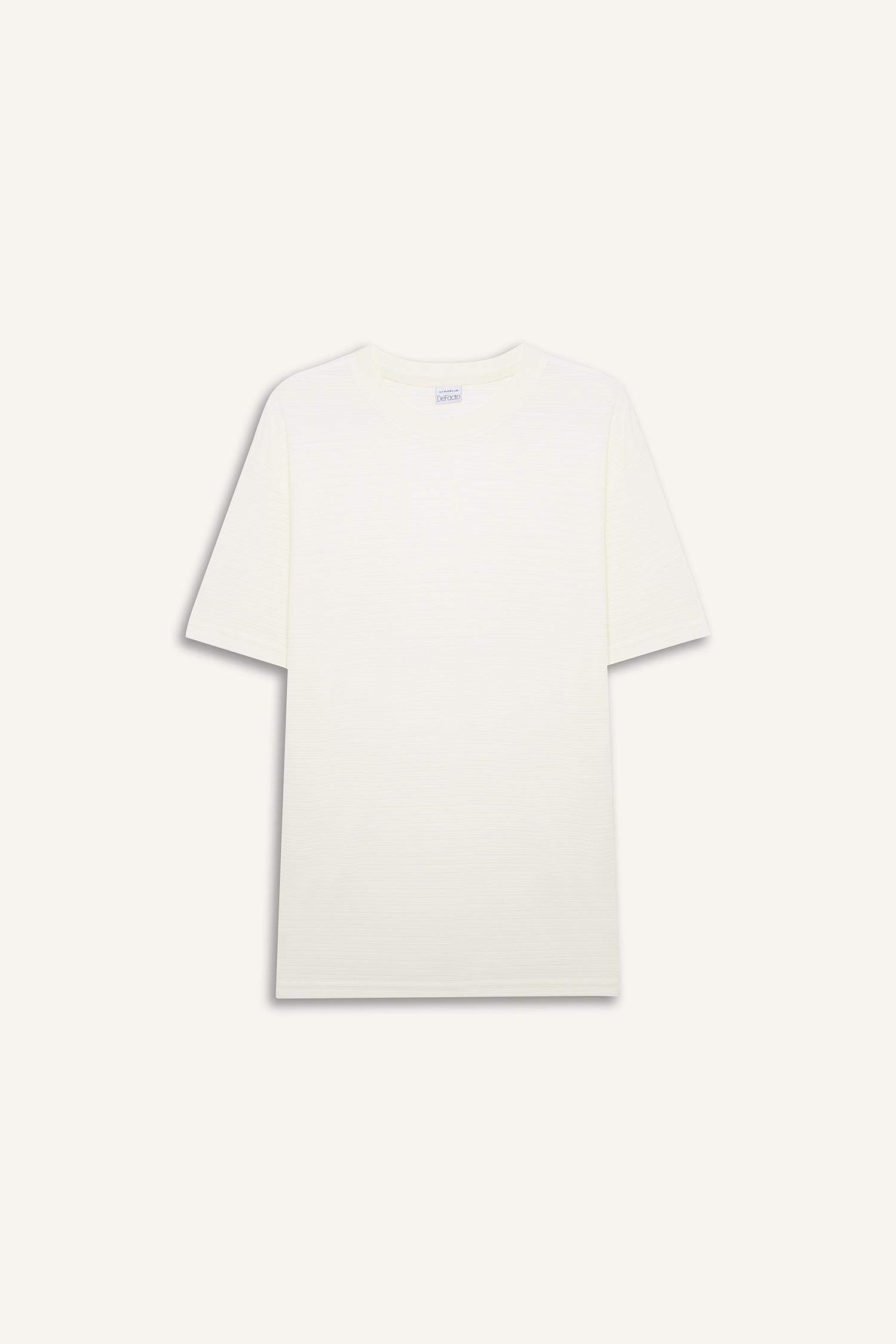 تيشيرت نص ردن جاكار قصة عادية بياقة مستديرة