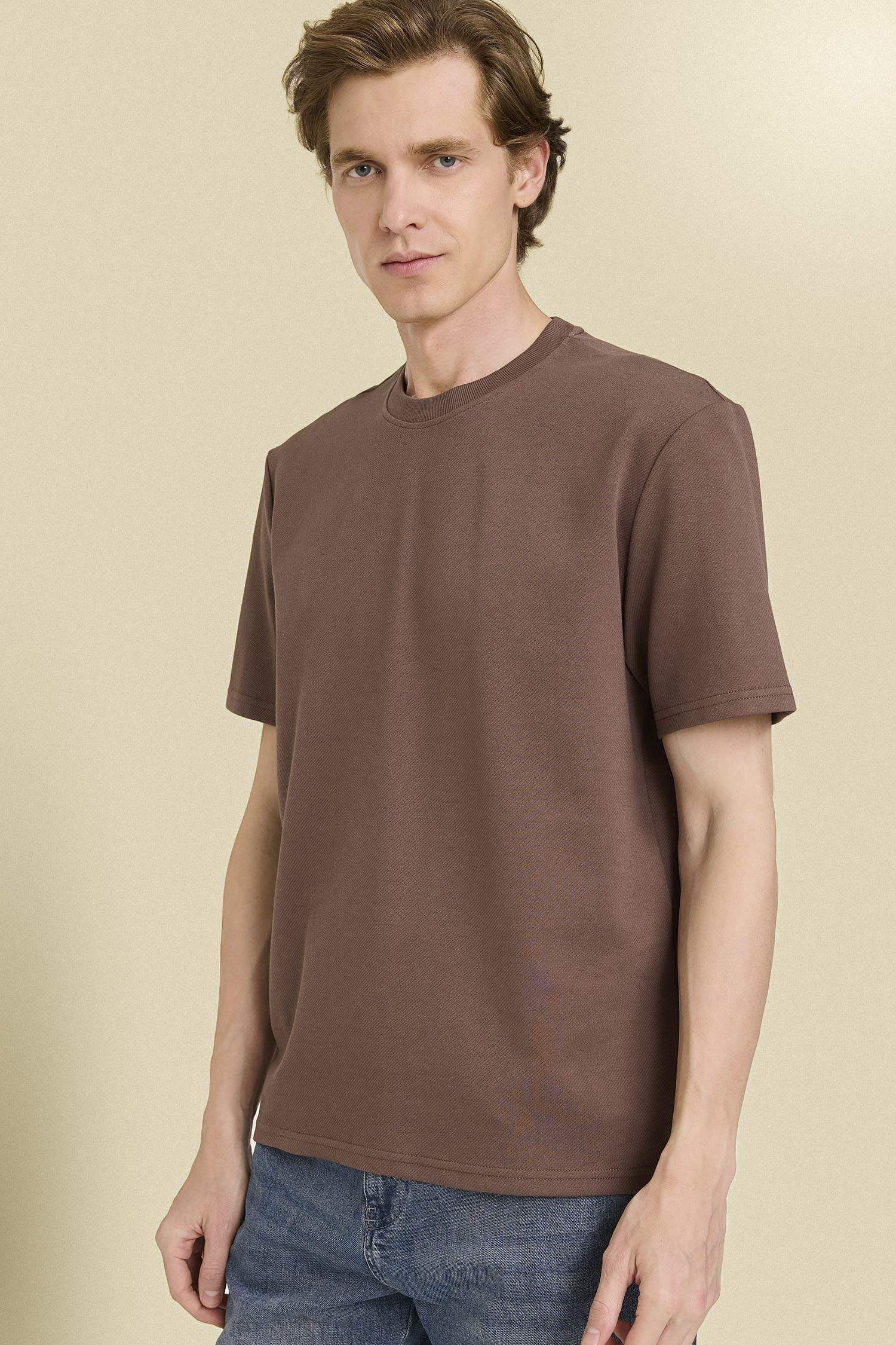 Brown MAN Crew Neck T-Shirt 3375256 | DeFacto