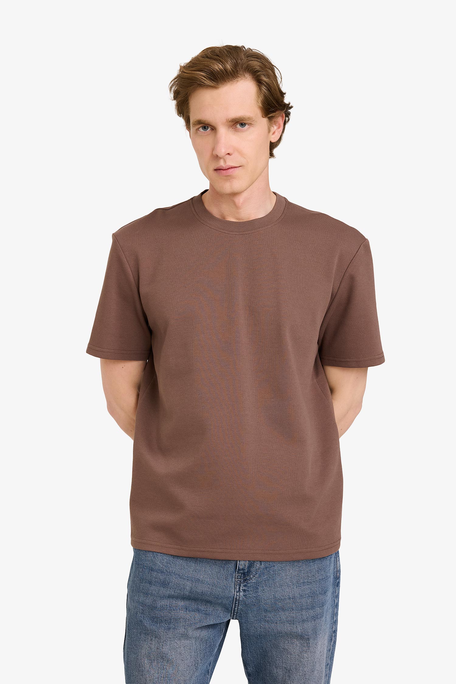 DeFacto Regular Fit Dokulu Basic Tişört görsel 3