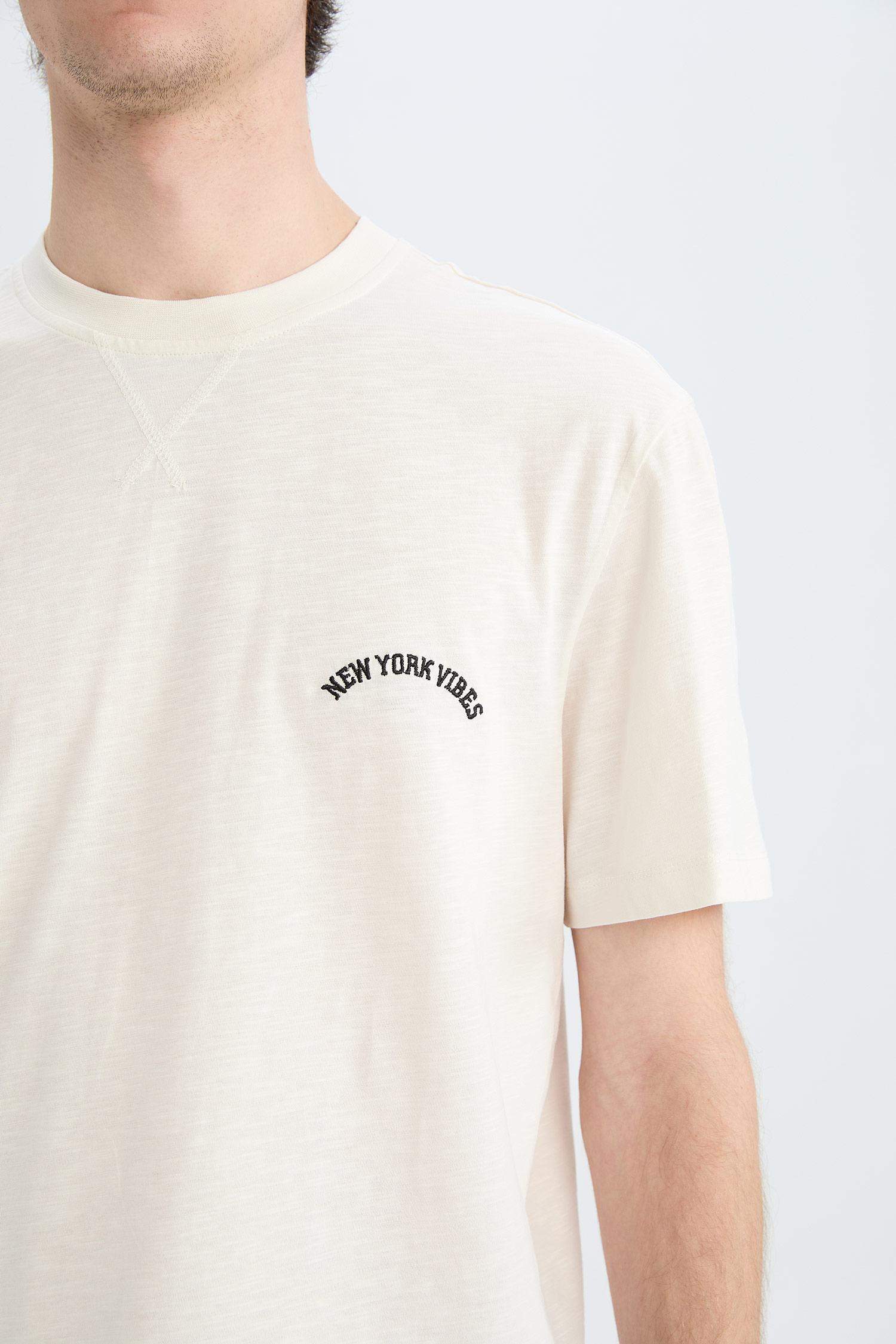 дөңгелек жаға джакар Қысқа жеңді футболка