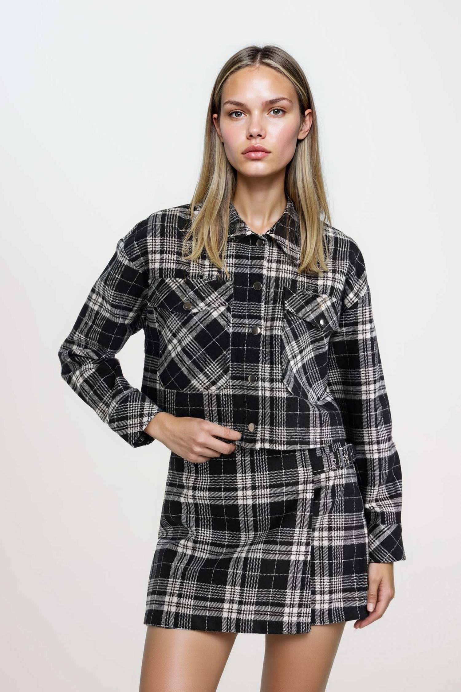 قميص كروب كاروهات اوفر سايز كم طويل