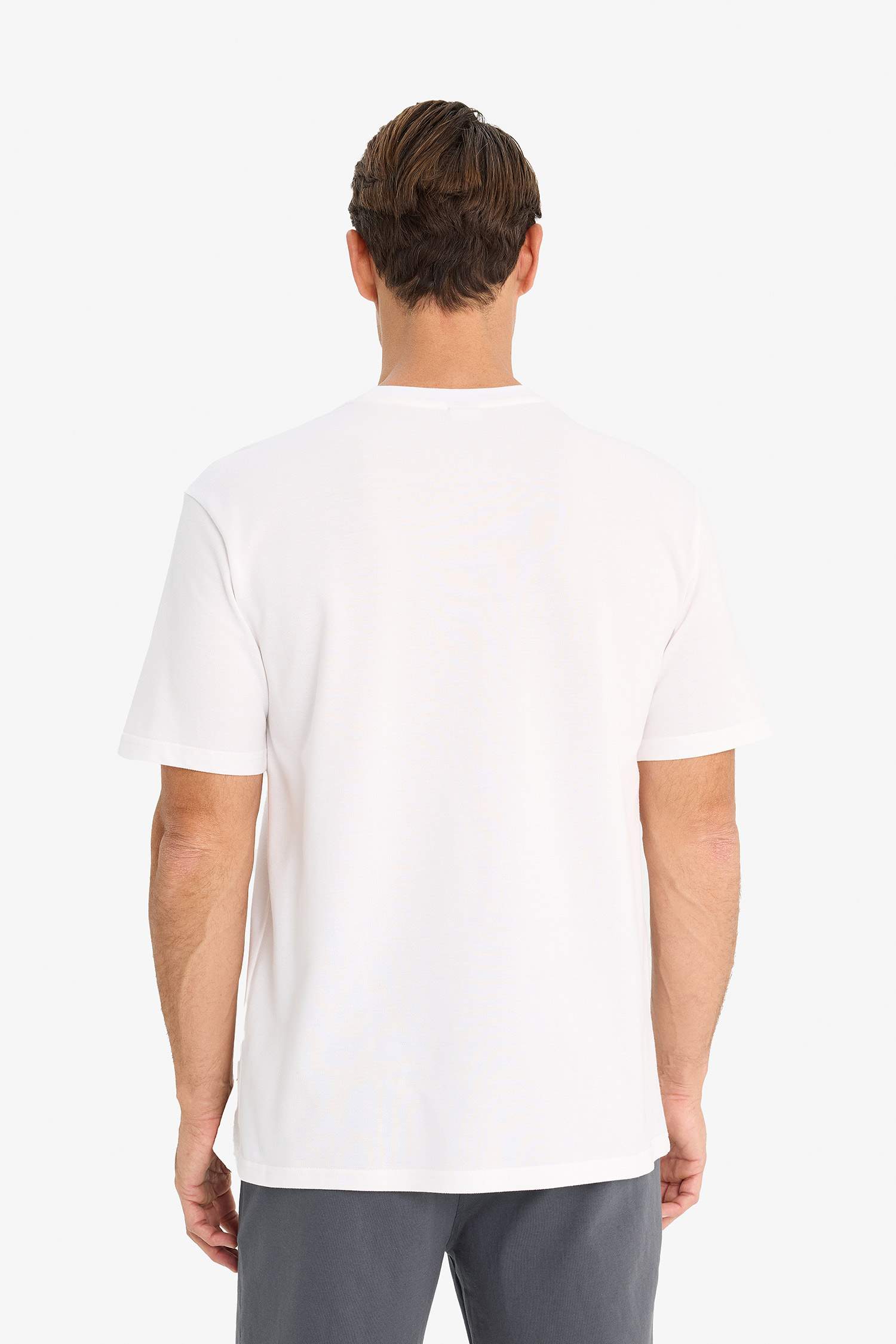 تيشيرت سادة نص ردن قصة عادية بياخة مستديرة