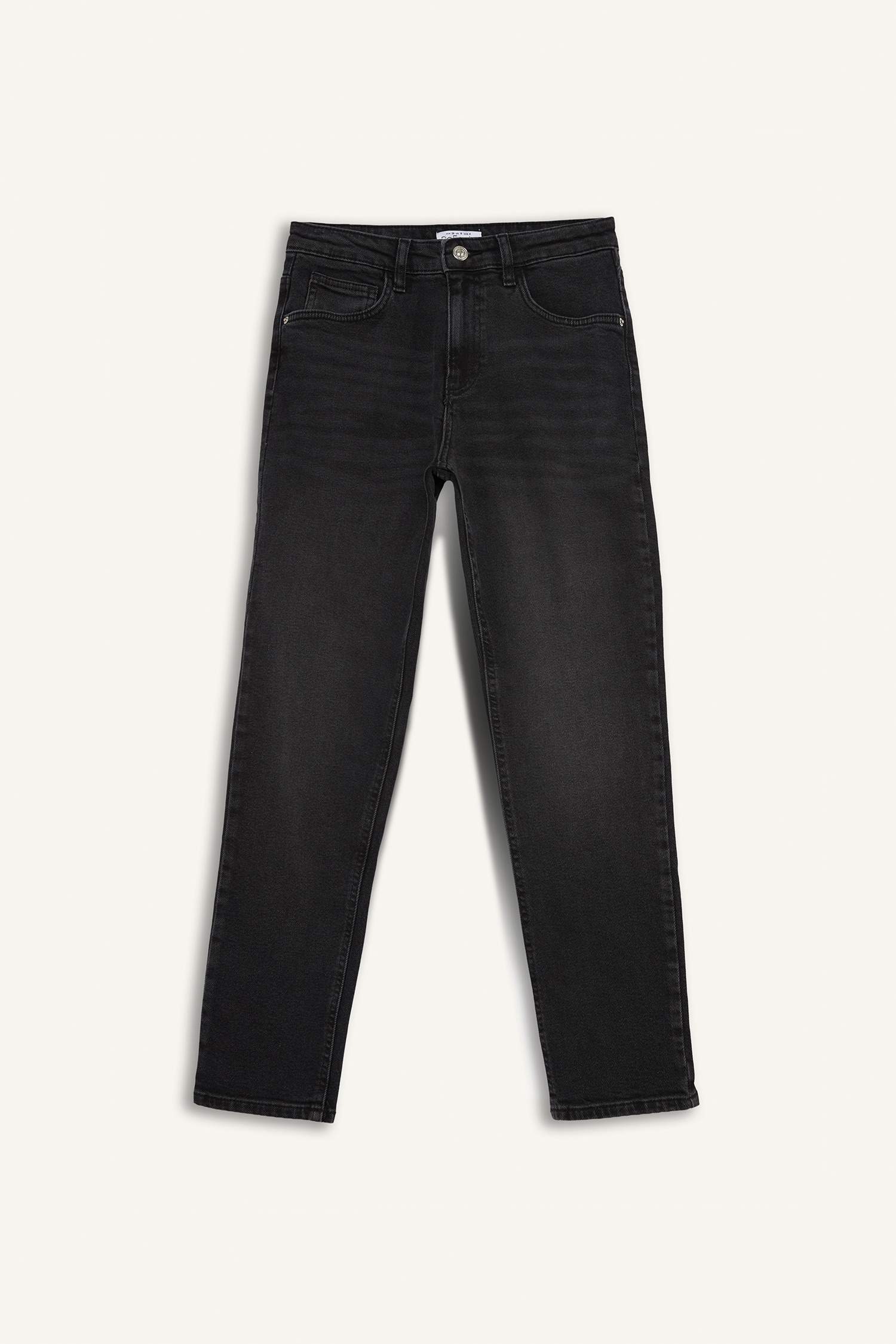 بنطرون جينز ميا كومفرت فيت برجل عادي وخصر عادي