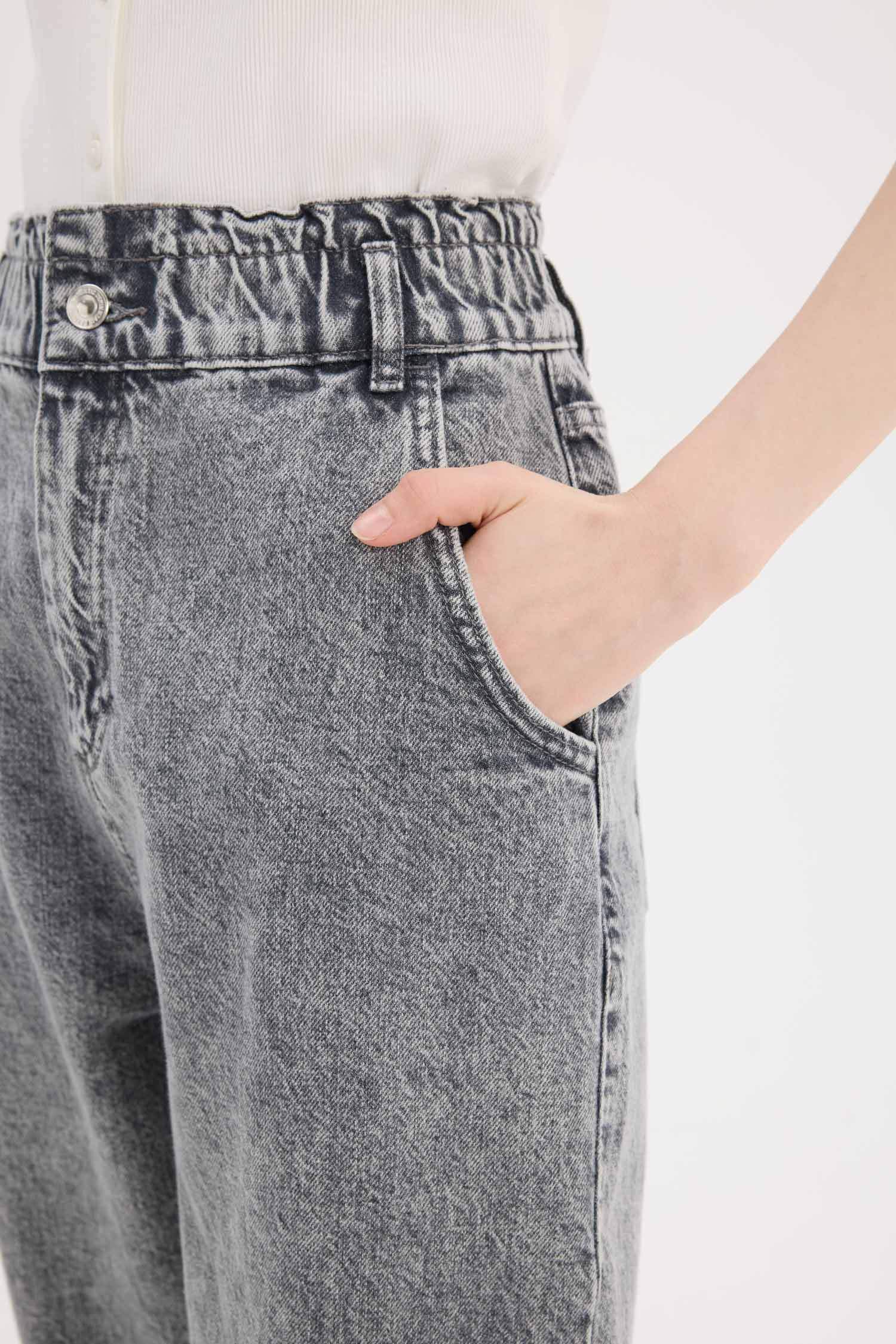 سروال جينز بيبرباج برجل عادي