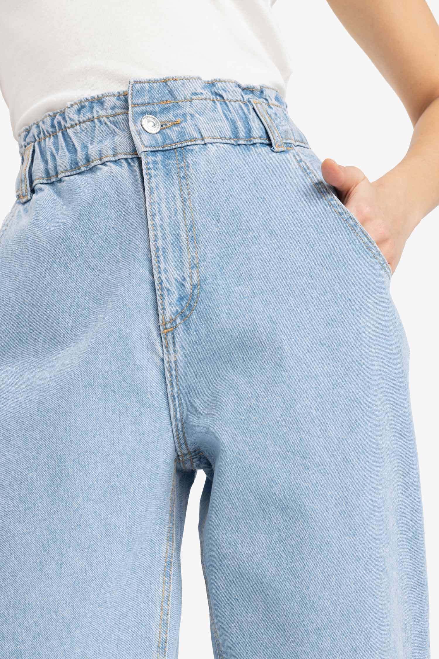Paperbag High Waist Straight Leg Jeans