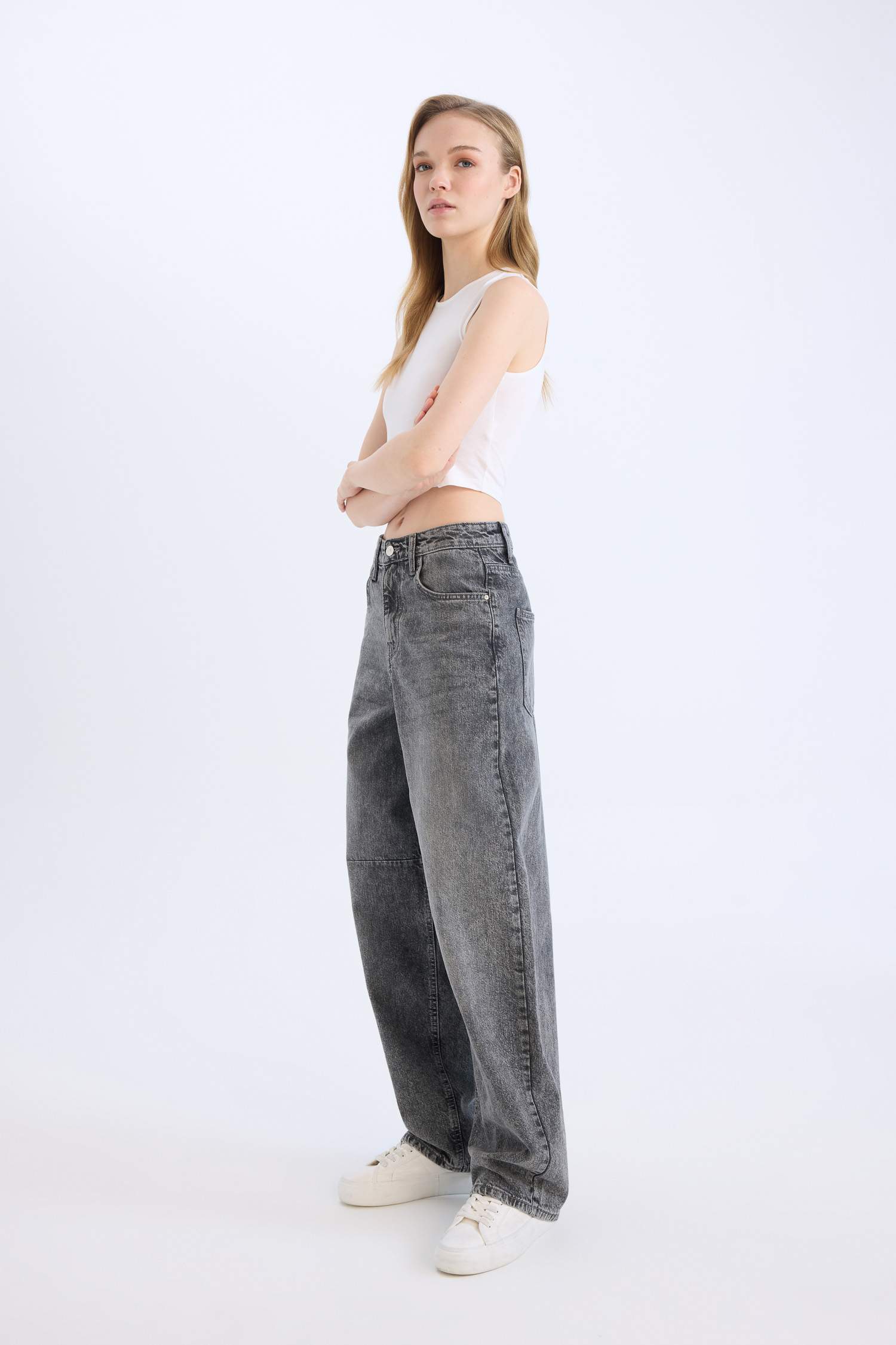 Baggy Fit High Waist Straight Leg Washed Jeans