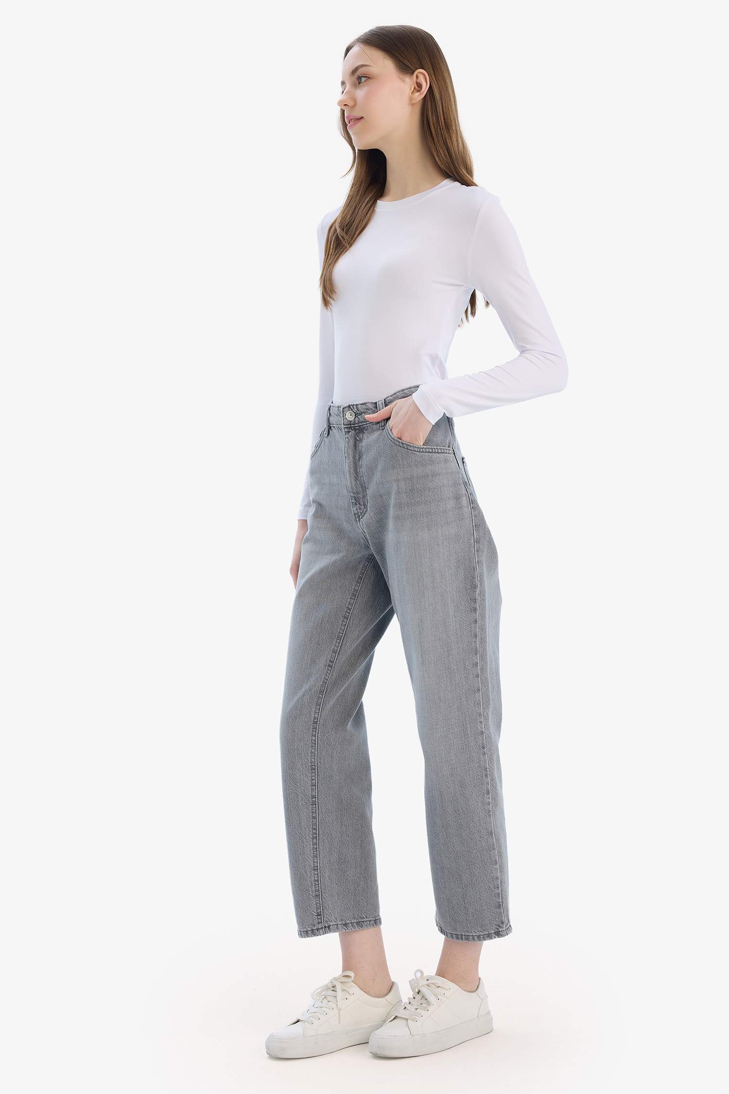 بنطرون جينز بوي فريند برجل عادي وخصر عادي