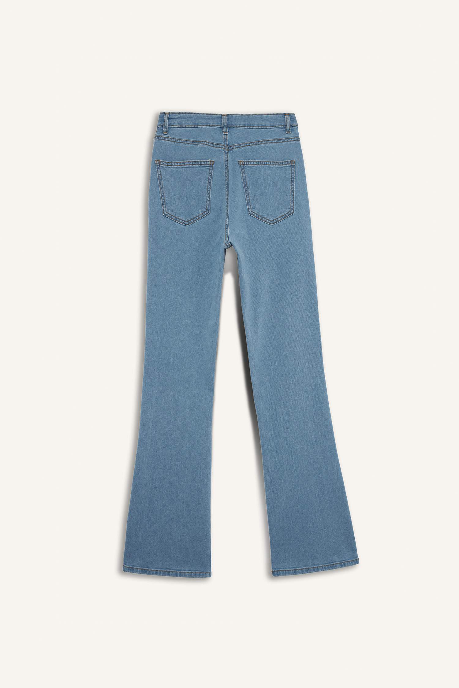 بنطرون جينز سليم فلير فيت برجل عادي وخصر عالي