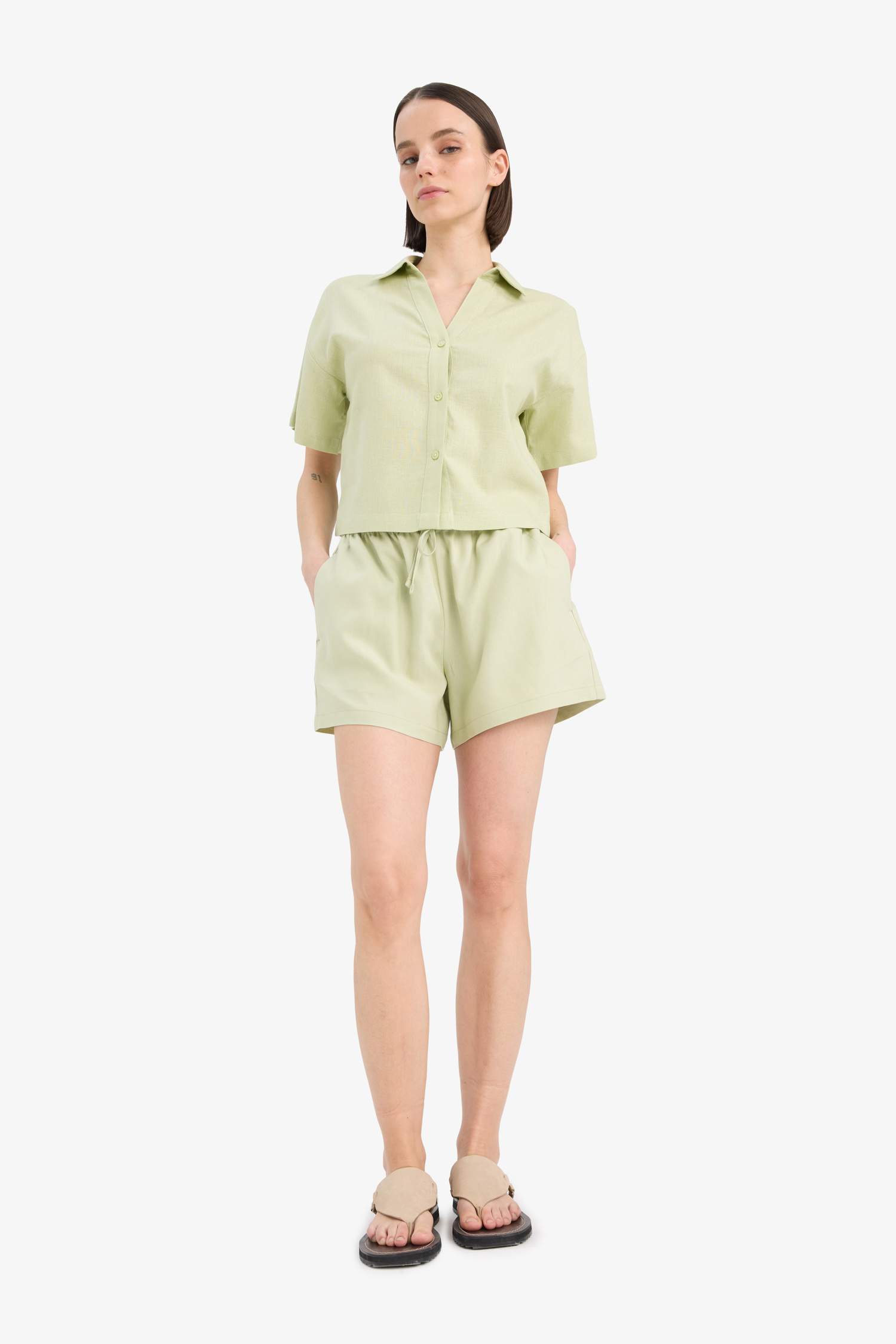 Regular Fit Linen Blended Normal Waist Short Leg Shorts