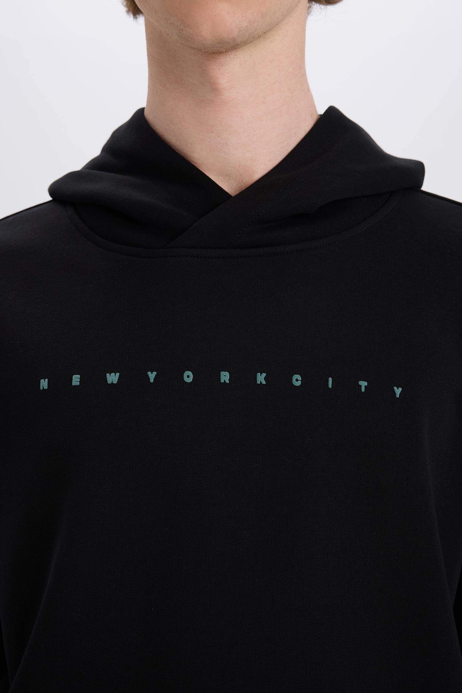 Boxy Fit Kapüşonlu Sırt Baskılı Sweatshirt