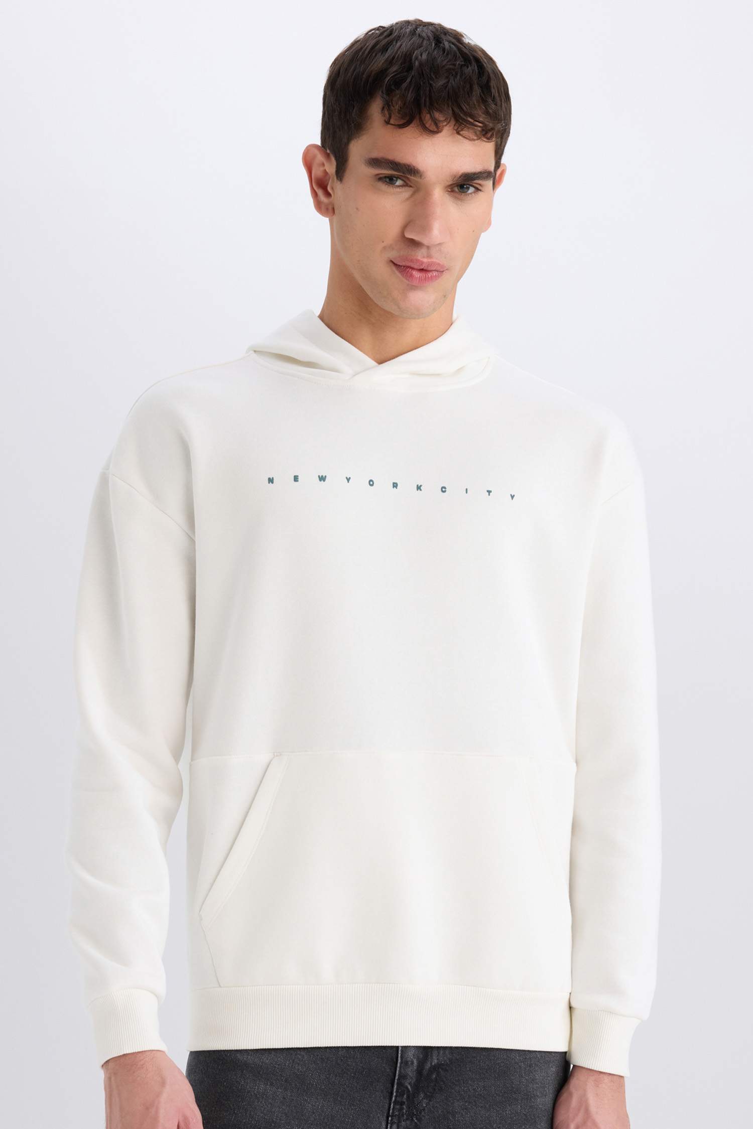 Boxy Fit Kapüşonlu Sırt Baskılı Sweatshirt