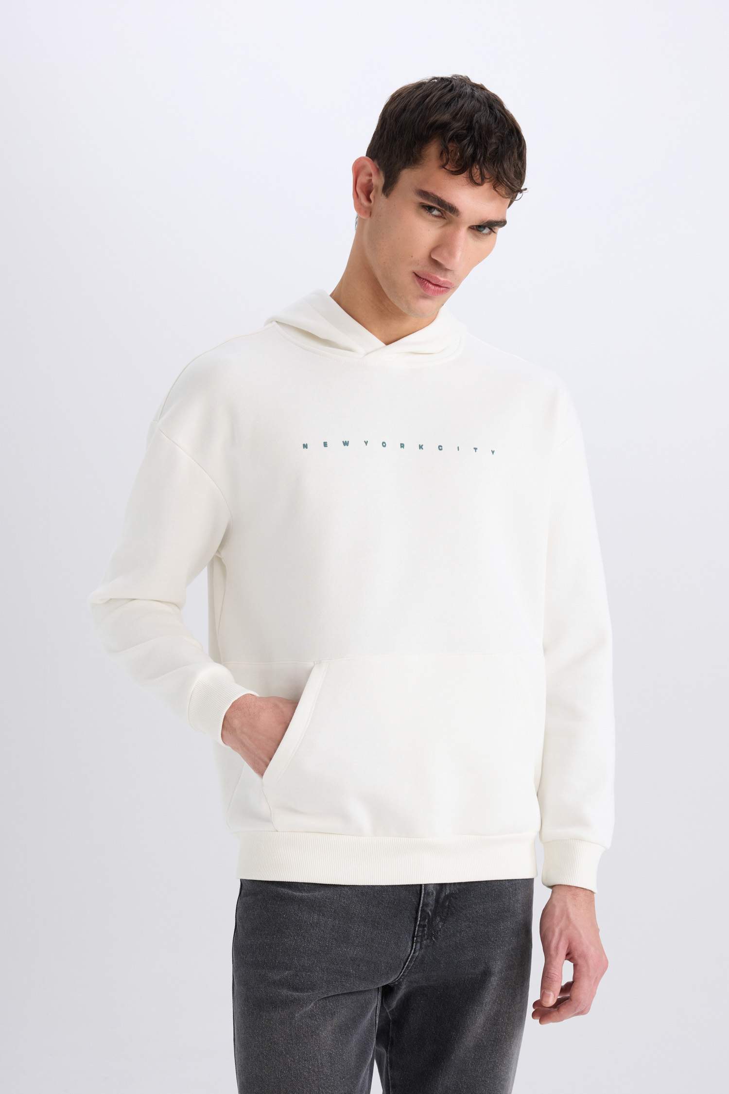 Boxy Fit Kapüşonlu Sırt Baskılı Sweatshirt