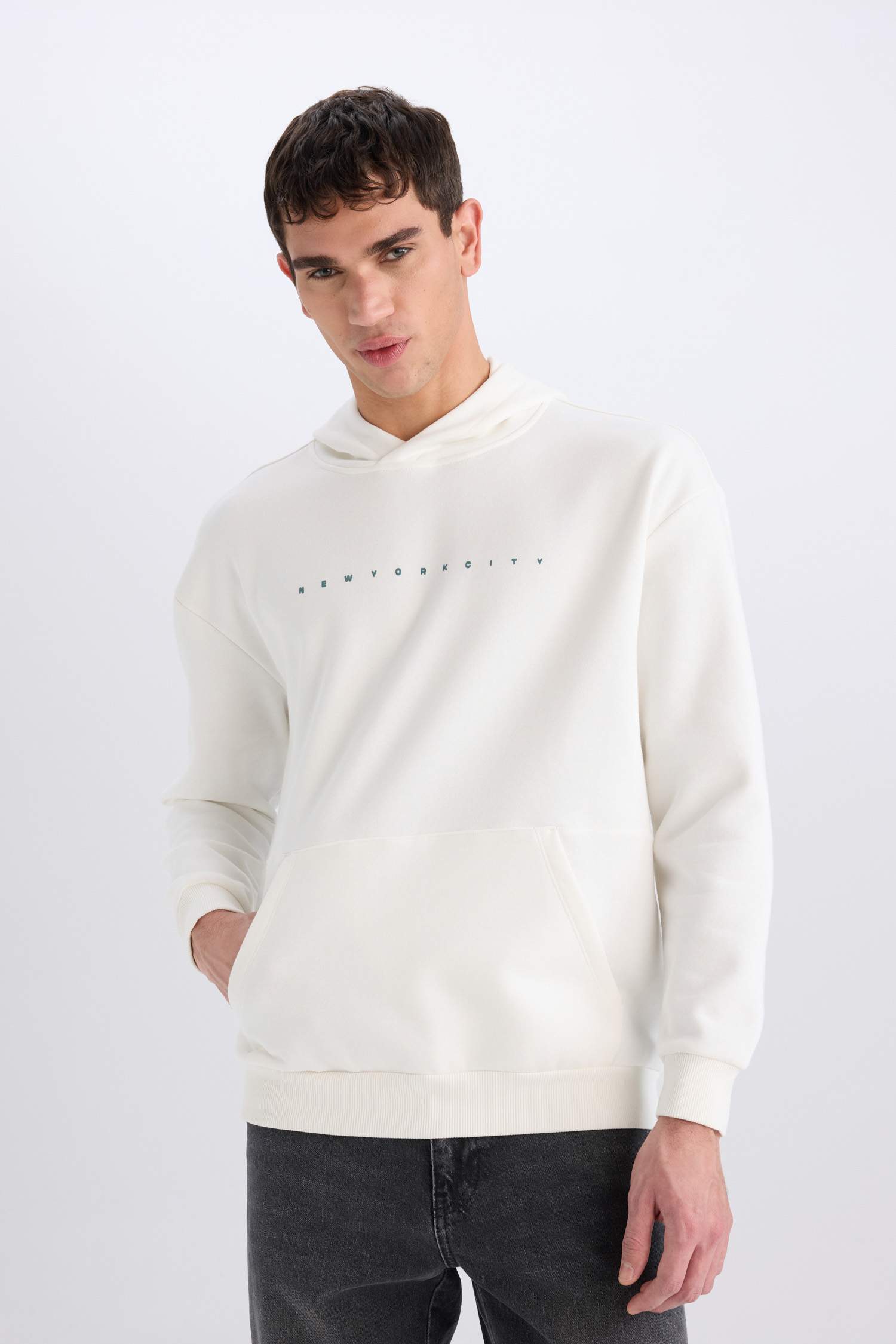 Boxy Fit Kapüşonlu Sırt Baskılı Sweatshirt