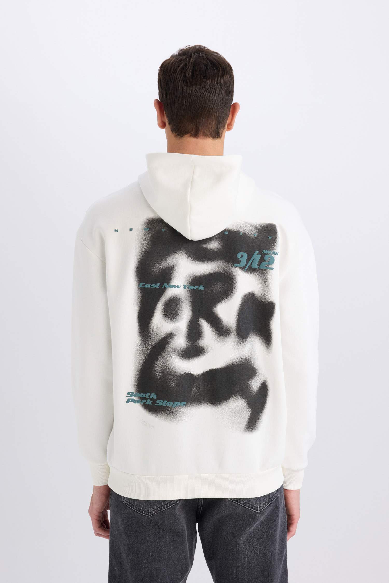 Boxy Fit Kapüşonlu Sırt Baskılı Sweatshirt