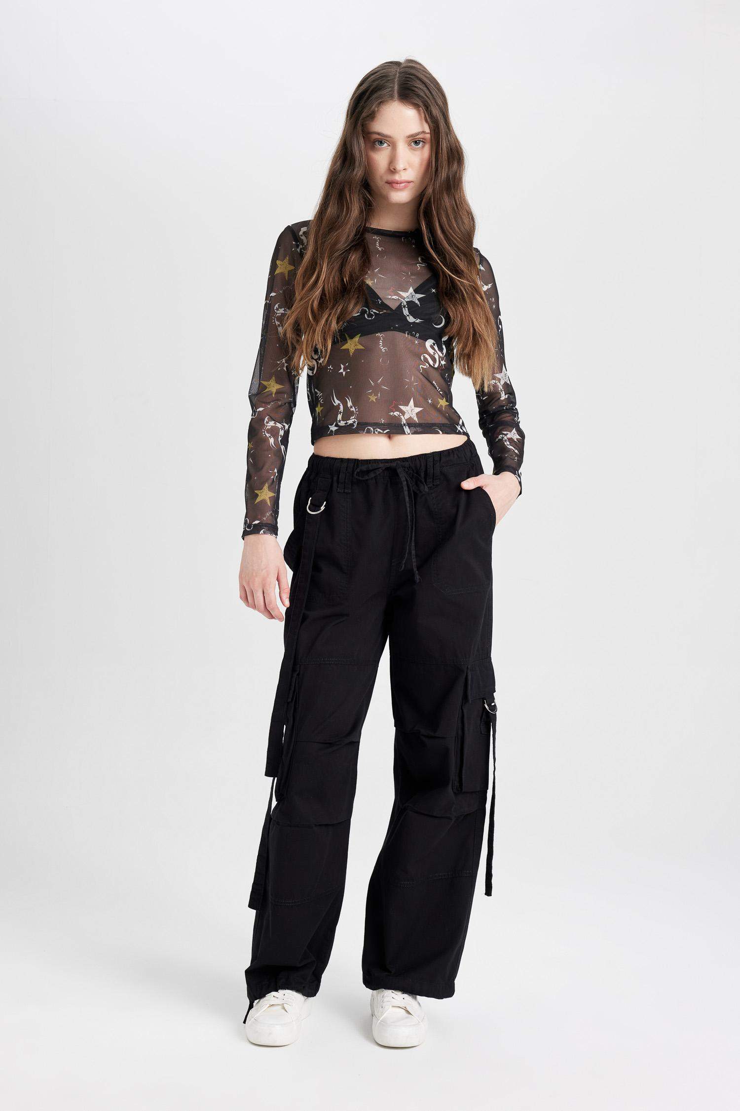 Coool Fitted Vücuda Oturan Desenli Tül Kısa Kollu  Siyah Tişört