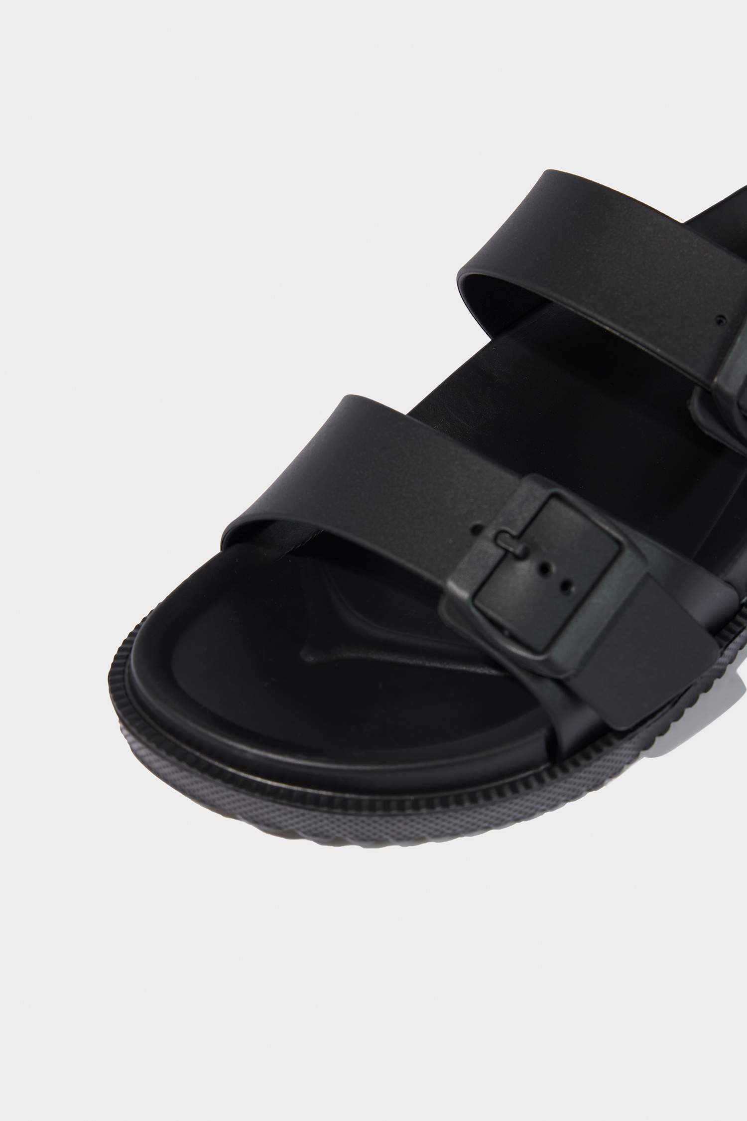 Ерлерге эва тәпішке