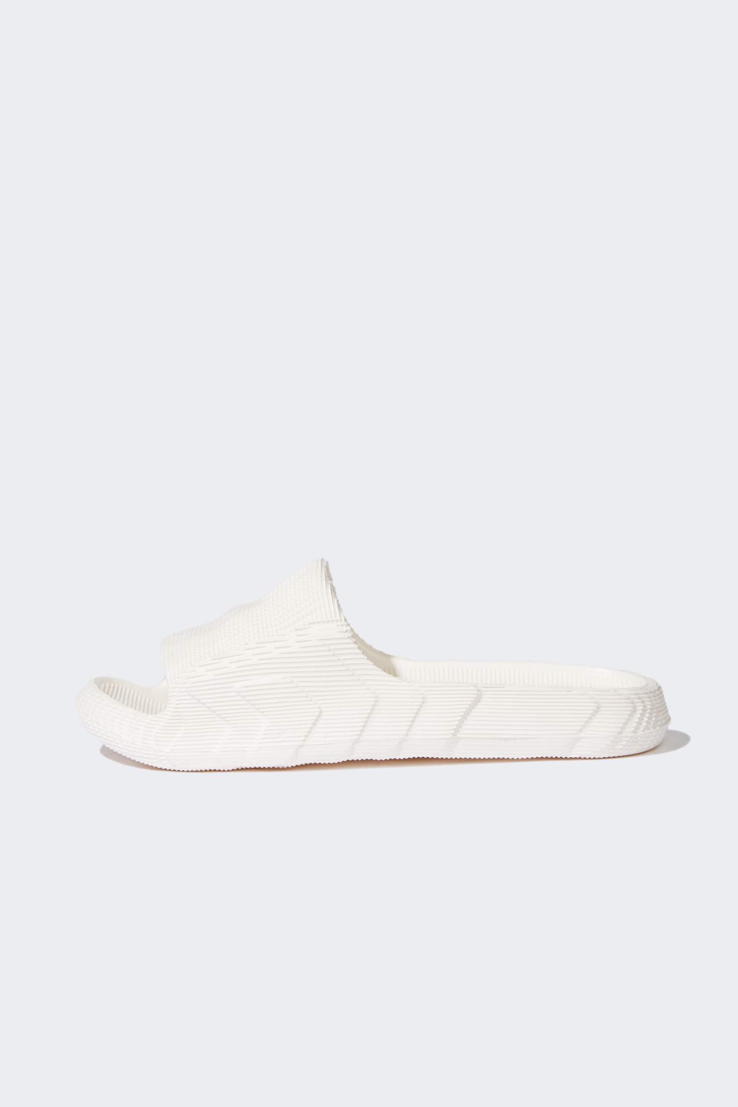 شبشب رجالي إيفا بكعب مسطح بشريط مفرد