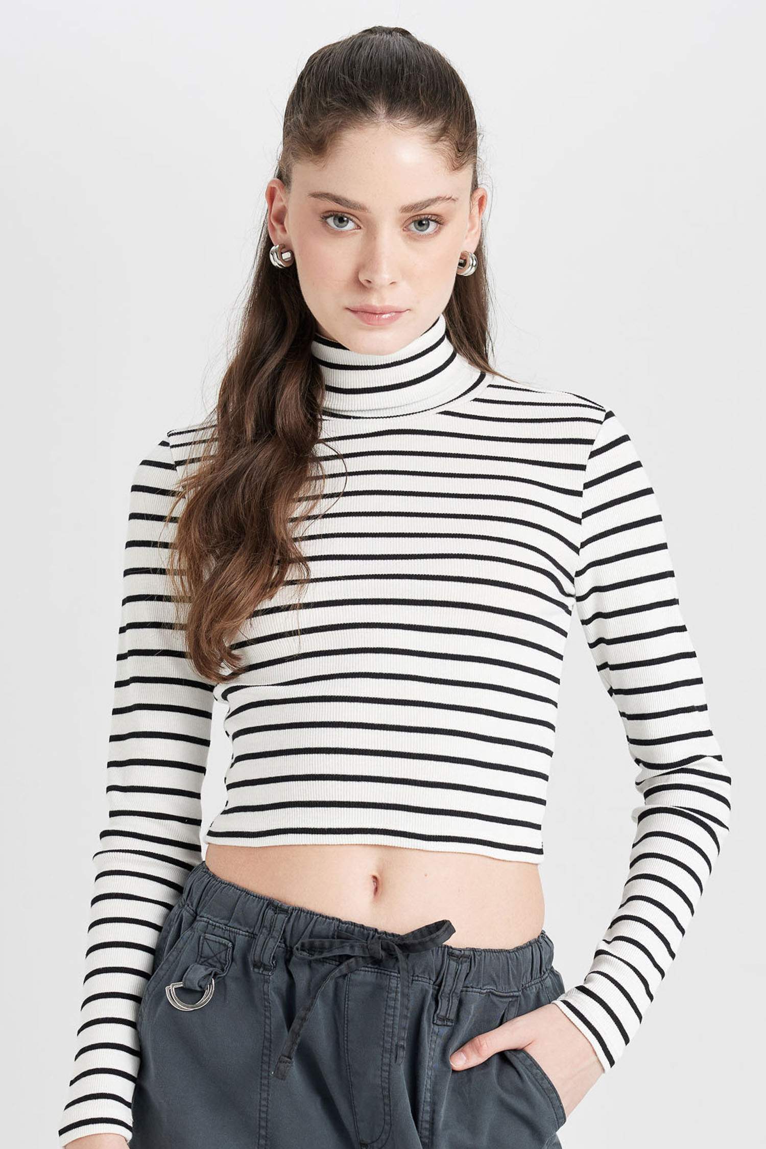 تيشيرت كم طويل سليم فيت مضلع هاي كول