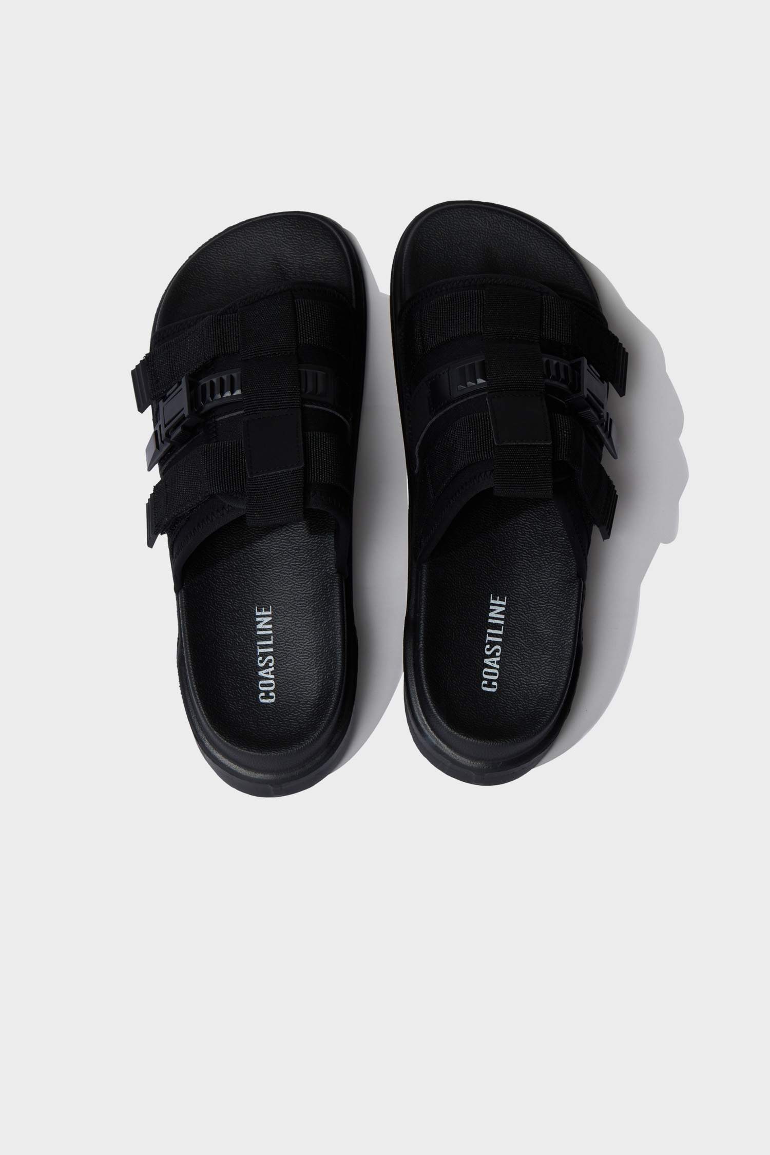 شبشب رجالي بكعب مسطح بشريط مفرد