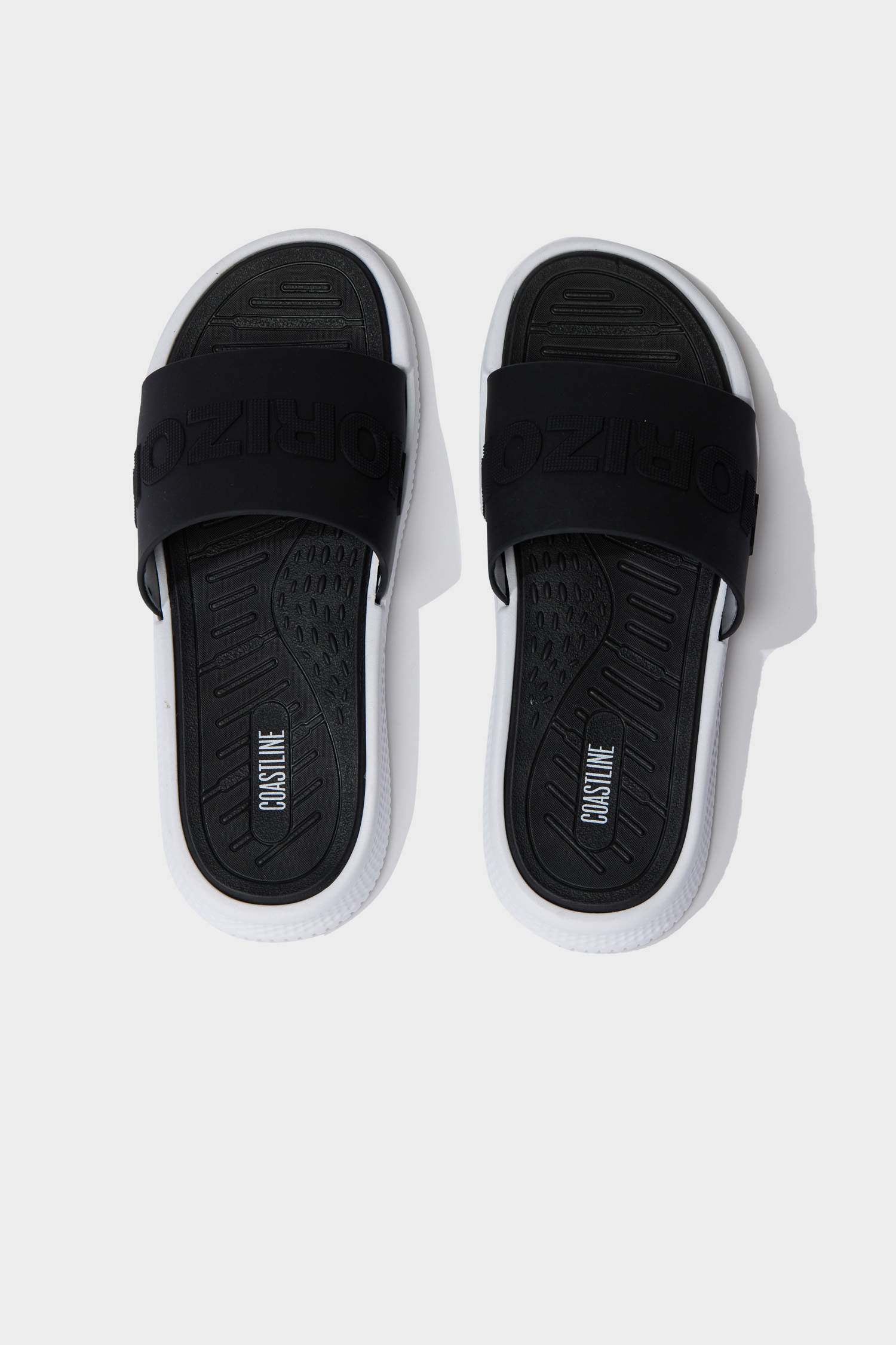 شبشب رجالي جلد صناعي بكعب مسطح بشريط مفرد