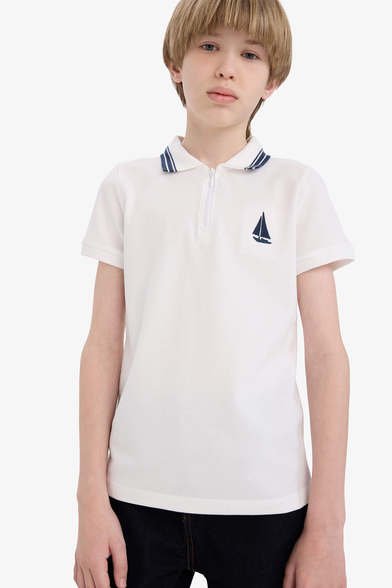 Erkek Çocuk Polo Yaka Nakışlı Pike Kısa Kollu Tişört