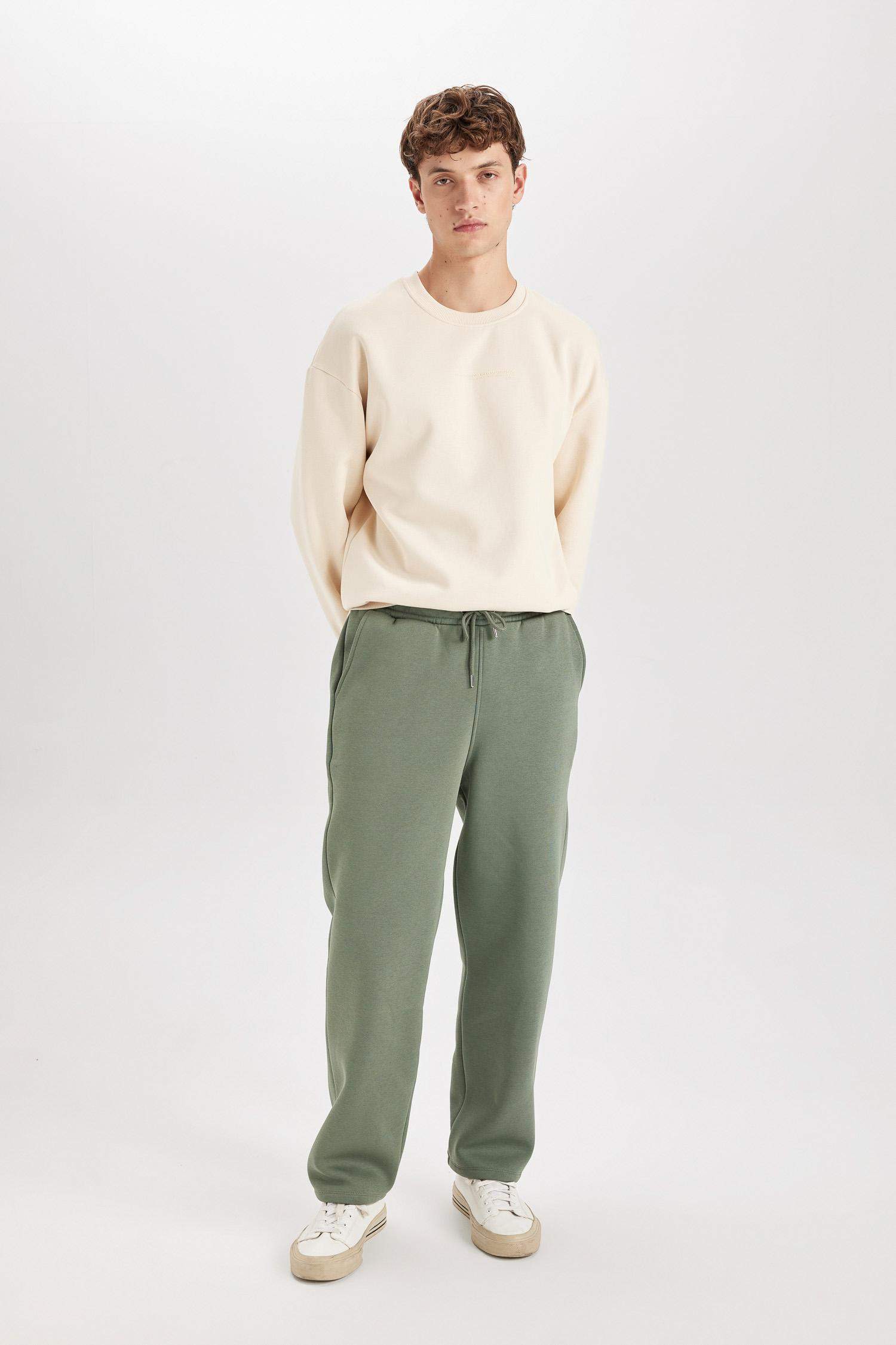 Штаны свободного кроя из плотной ткани