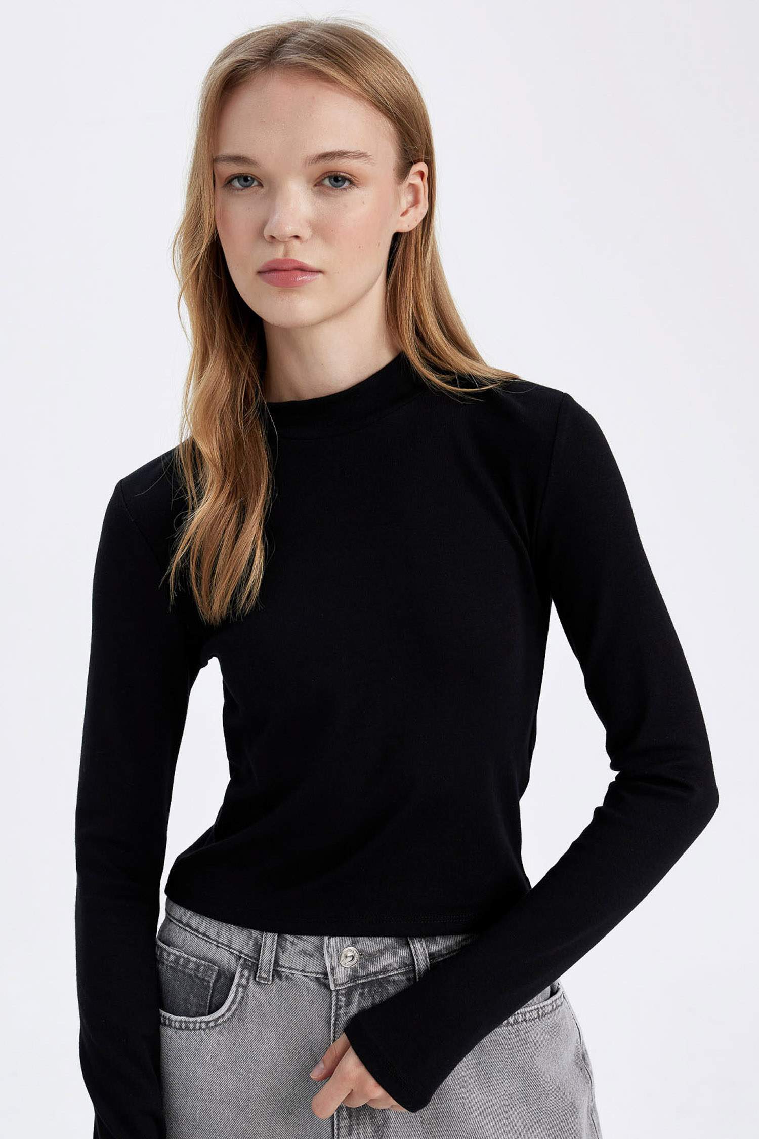 Fitted Half Turtleneck Modal Basic Long Sleeve Black T-Shirt