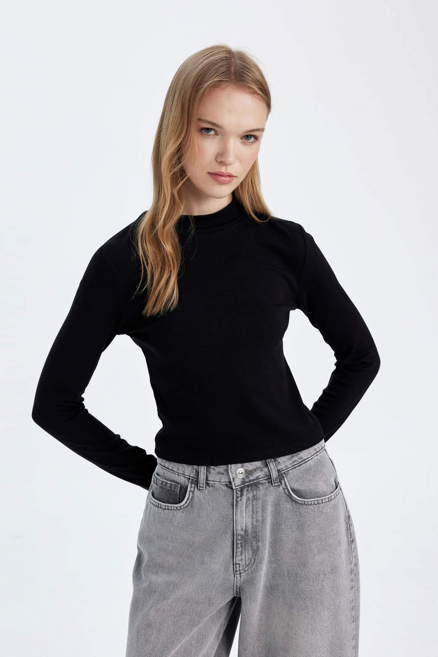 Fitted Half Turtleneck Modal Basic Long Sleeve Black T-Shirt