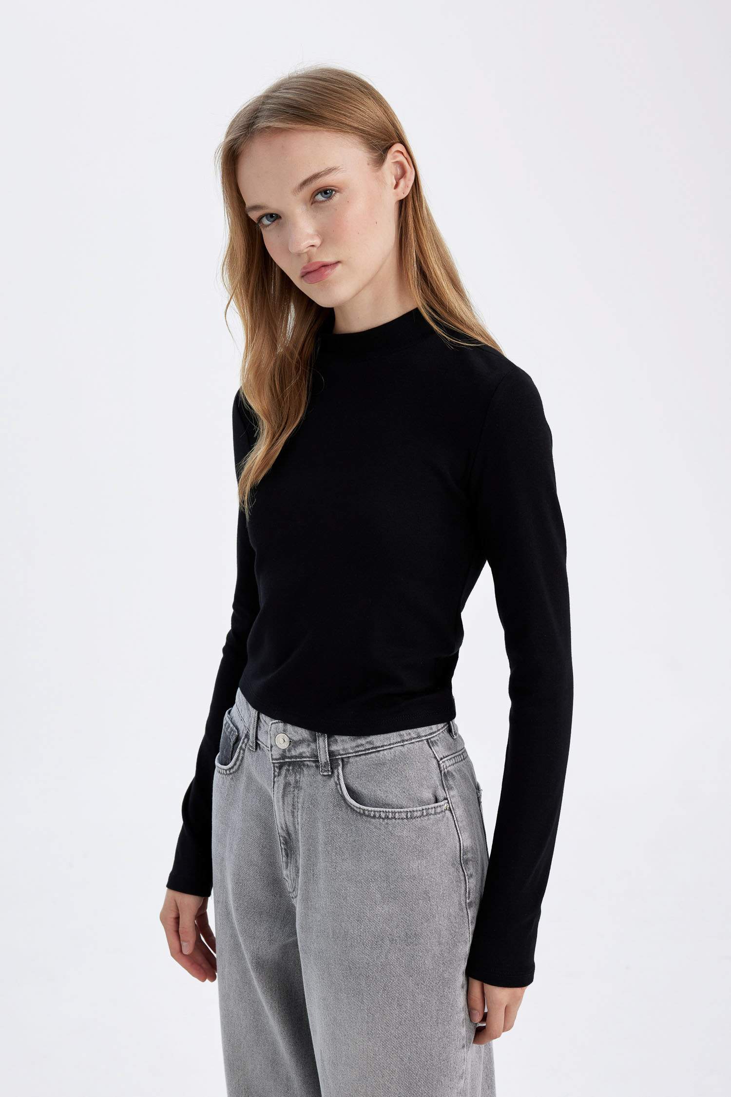 Fitted Half Turtleneck Modal Basic Long Sleeve Black T-Shirt