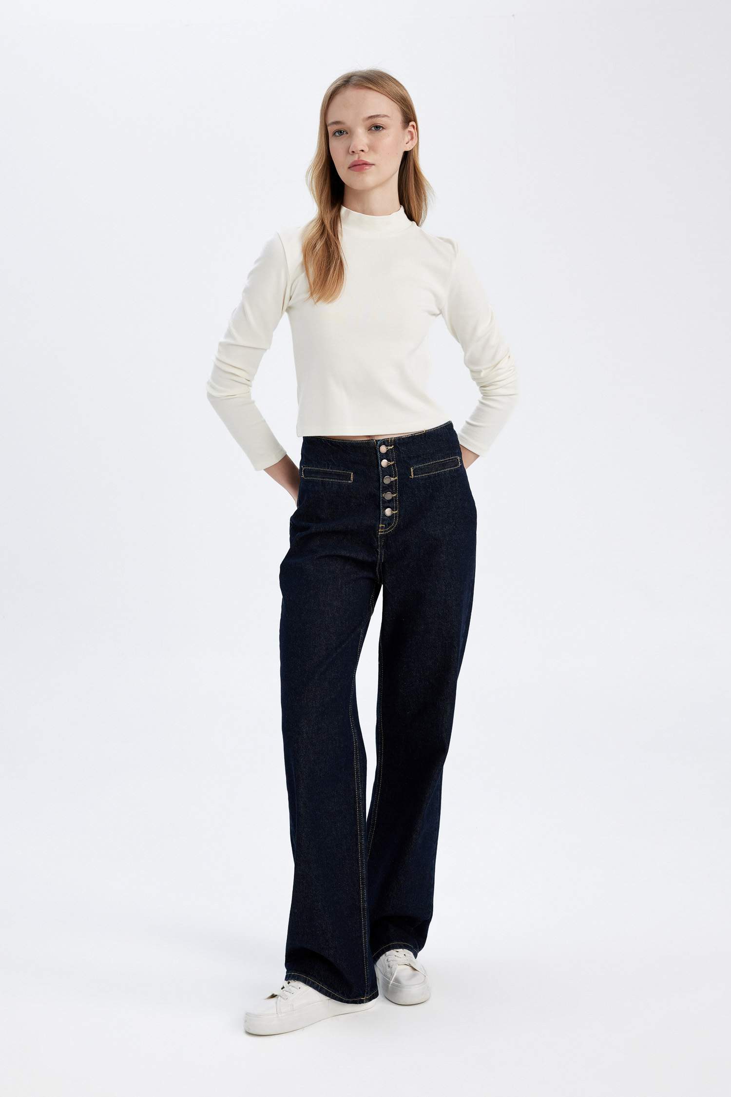 Fitted White Body Fitting Half Turtleneck Modal Basic T-Shirt