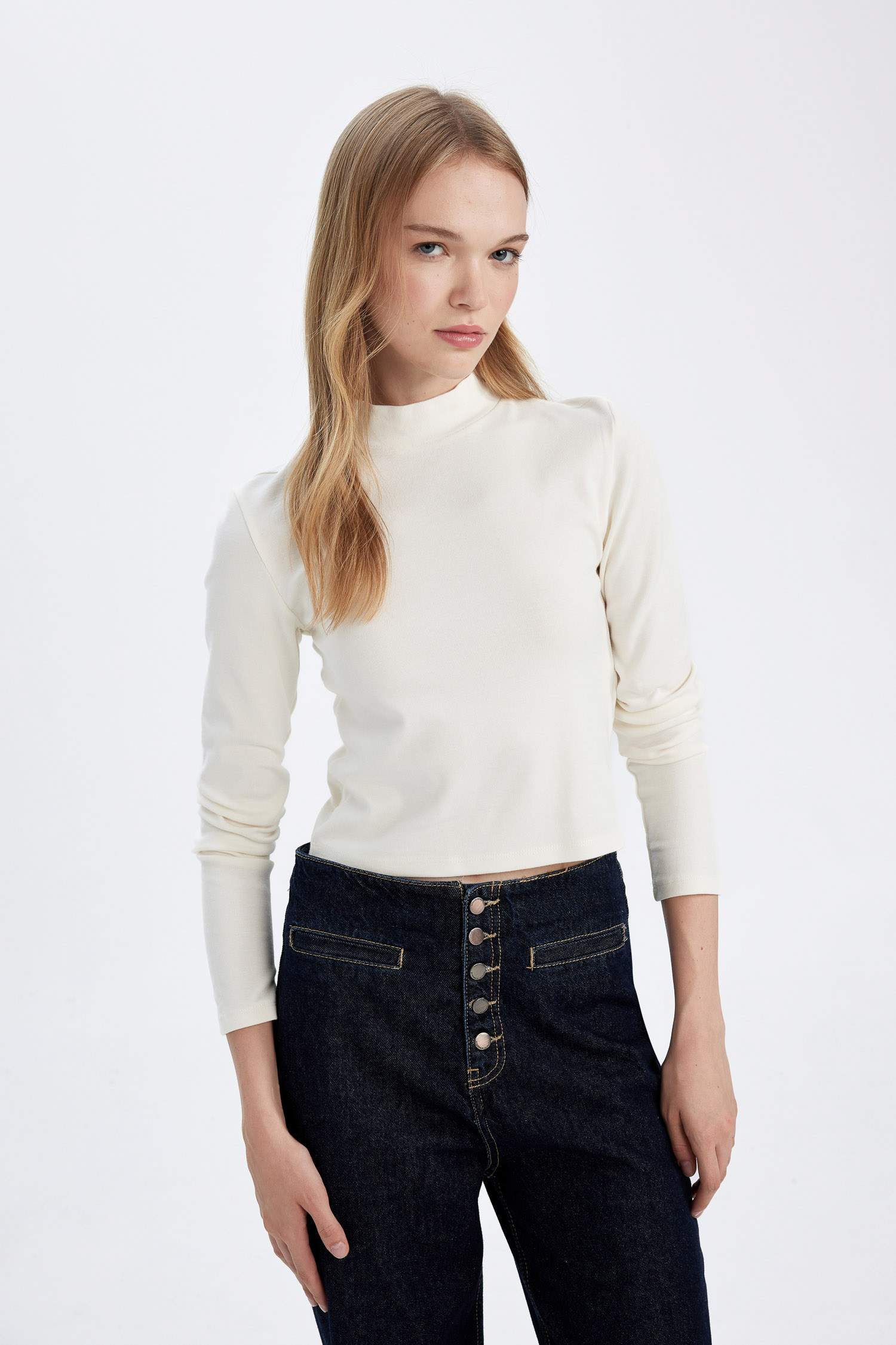 Fitted White Body Fitting Half Turtleneck Modal Basic T-Shirt