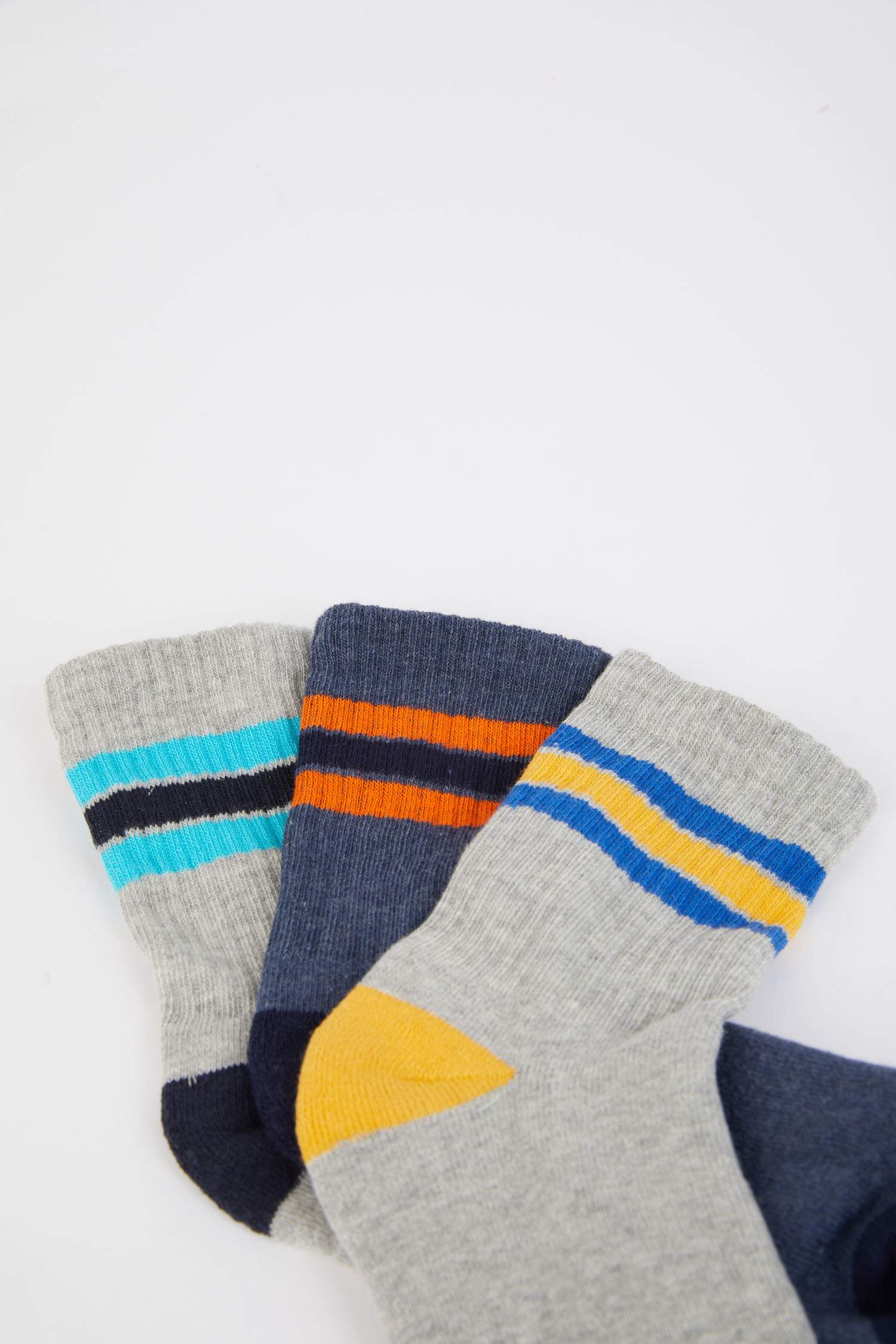 جوارب قطن رياضية أولاد - 3 قطع