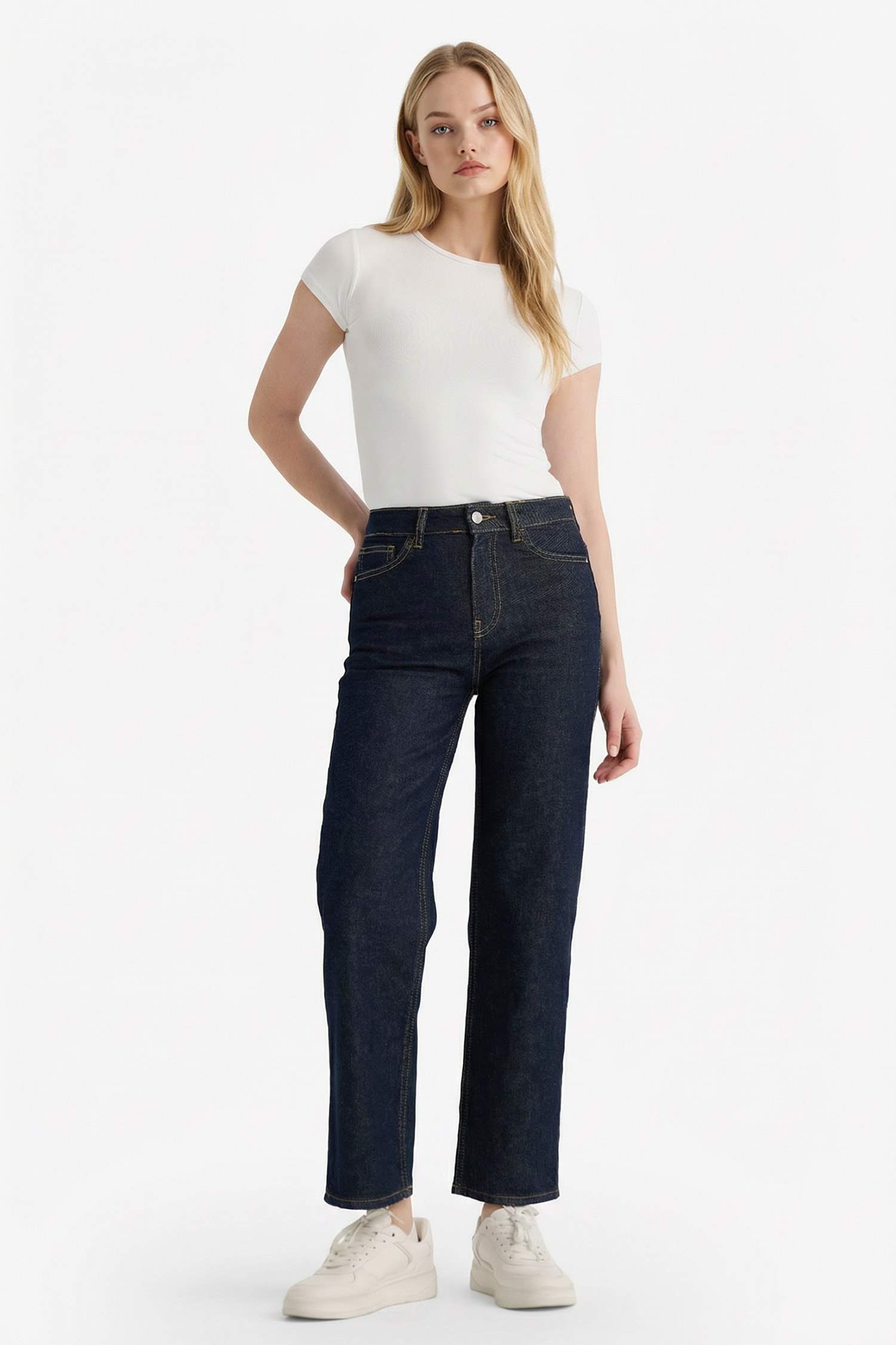 Comfort Straight Yüksek Bel Bilek Boy Jean Yıkamalı Pantolon