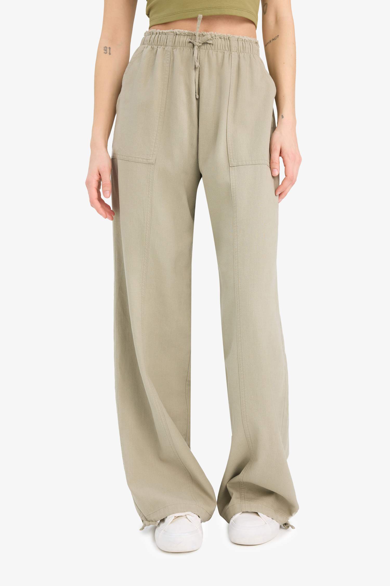 بنطرون برجل واسع وايد ليج من مزيج الكتان وخصر عادي