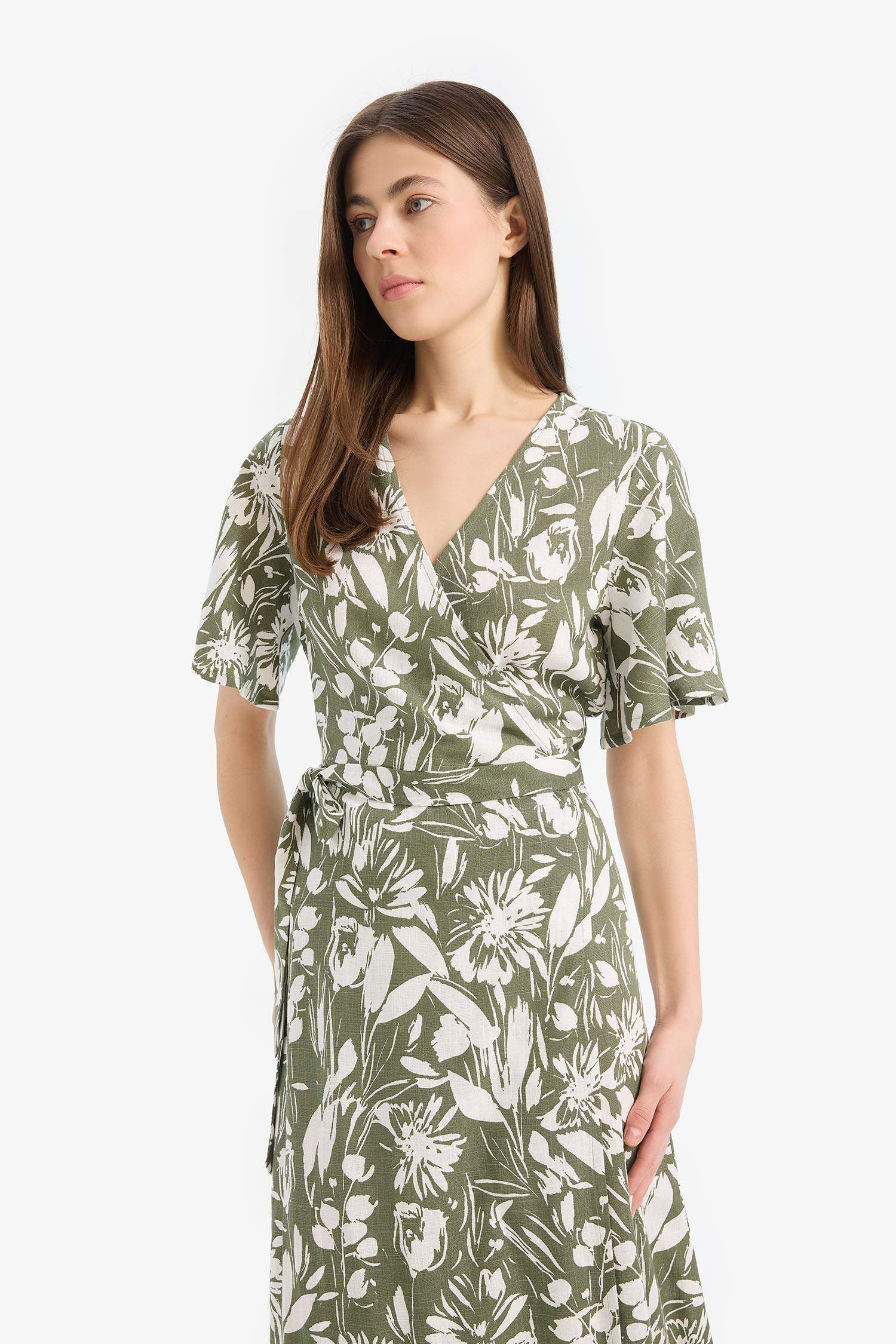 гүлді қайырылатын қысқа жеңді Қысқа жеңді тоқылған көйлек