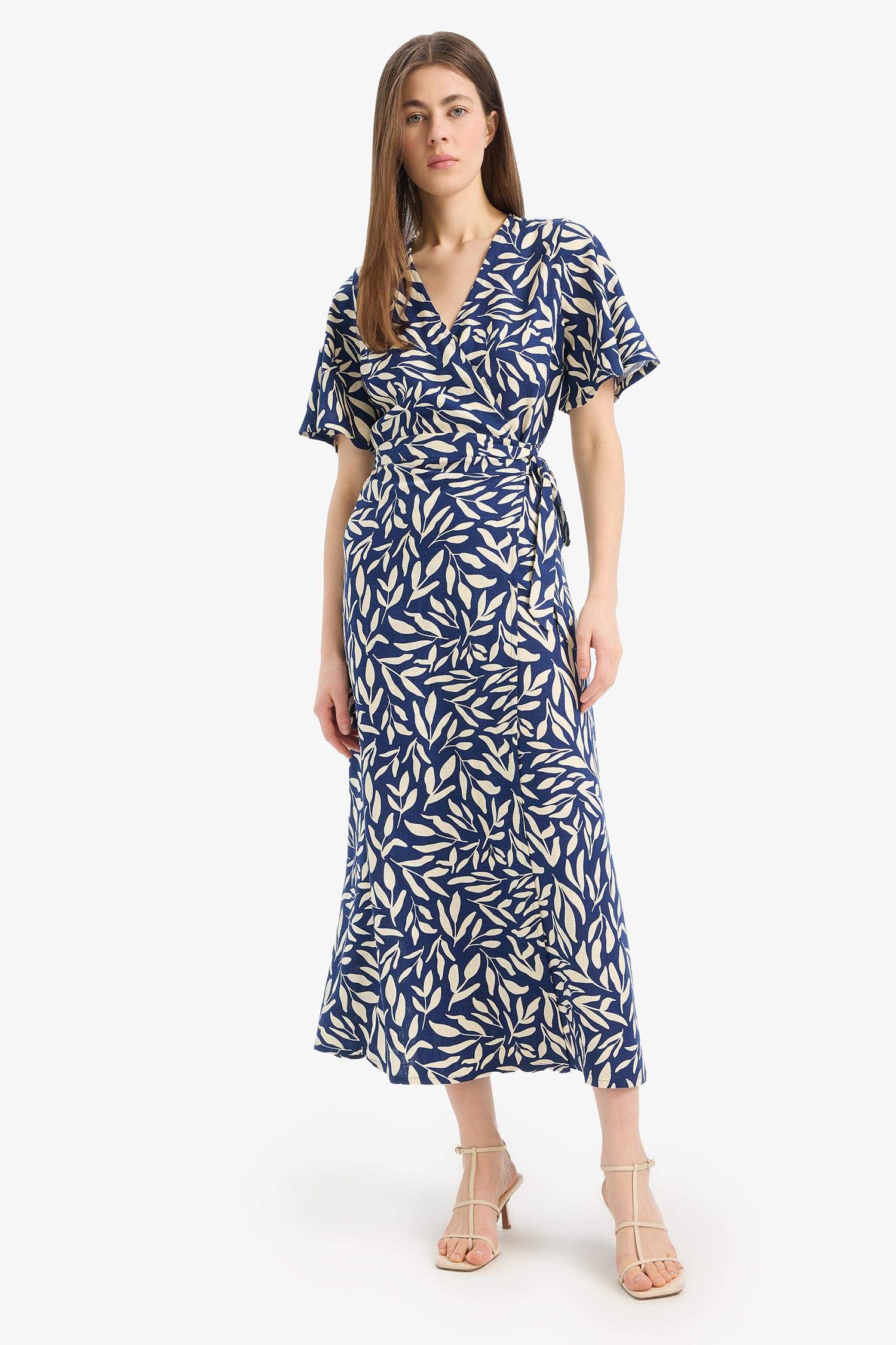 гүлді қайырылатын қысқа жеңді Қысқа жеңді тоқылған көйлек