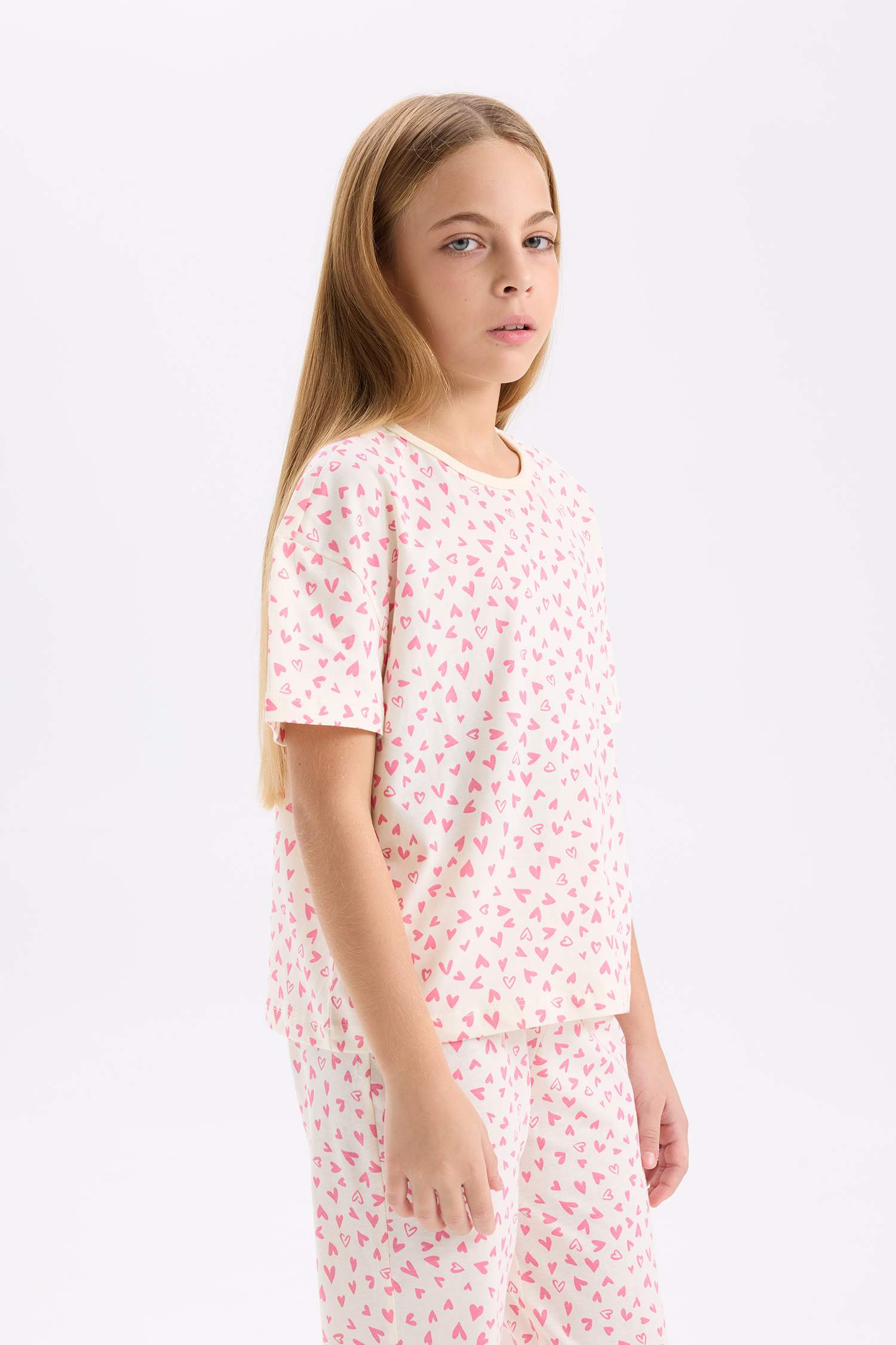 Kız Çocuk Pijama Takımı Kalp Desenli Kısa Kollu Üst Uzun Alt