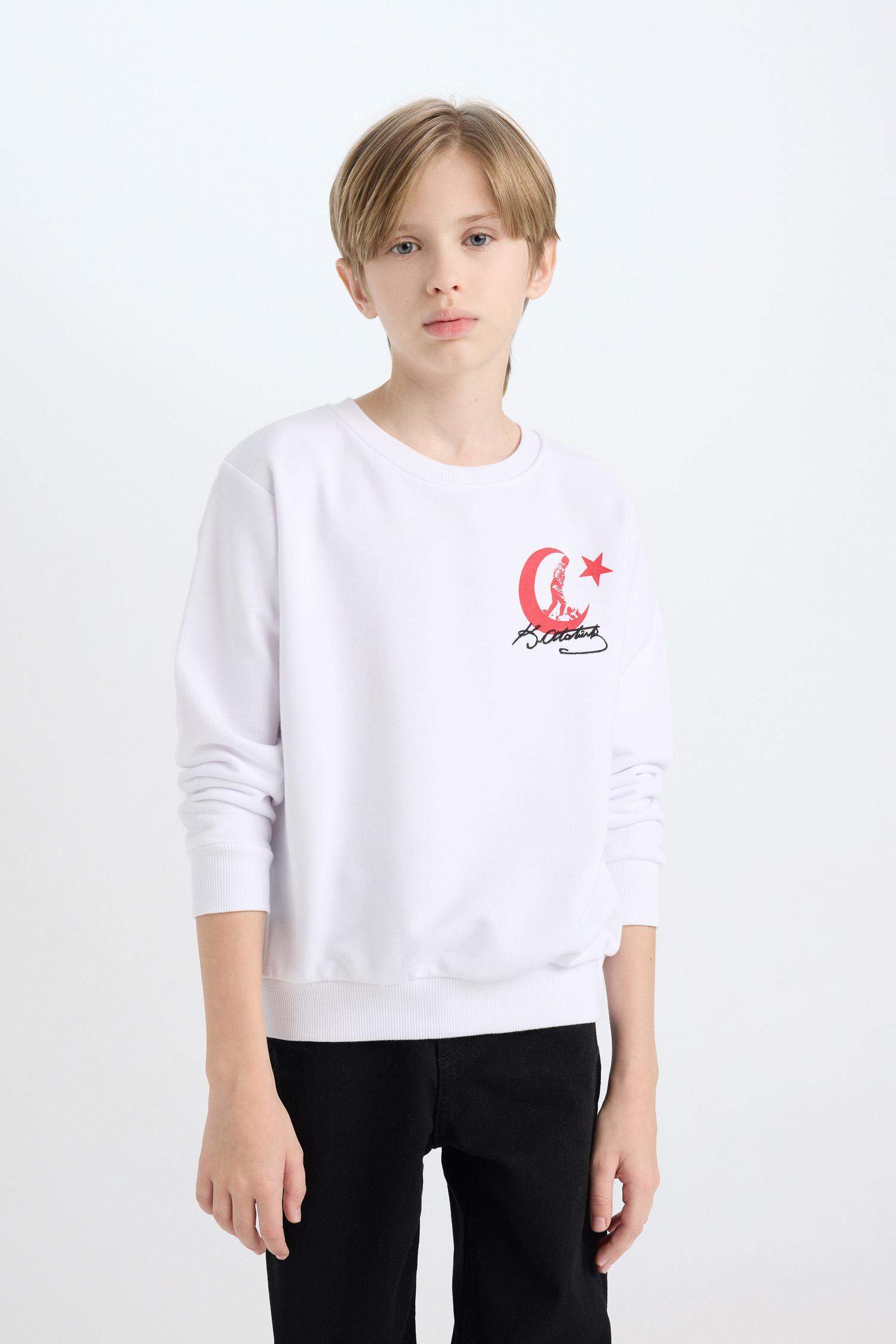 Erkek Çocuk Beyaz Bisiklet Yaka Atatürk Baskılı Nakışlı Sweatshirt