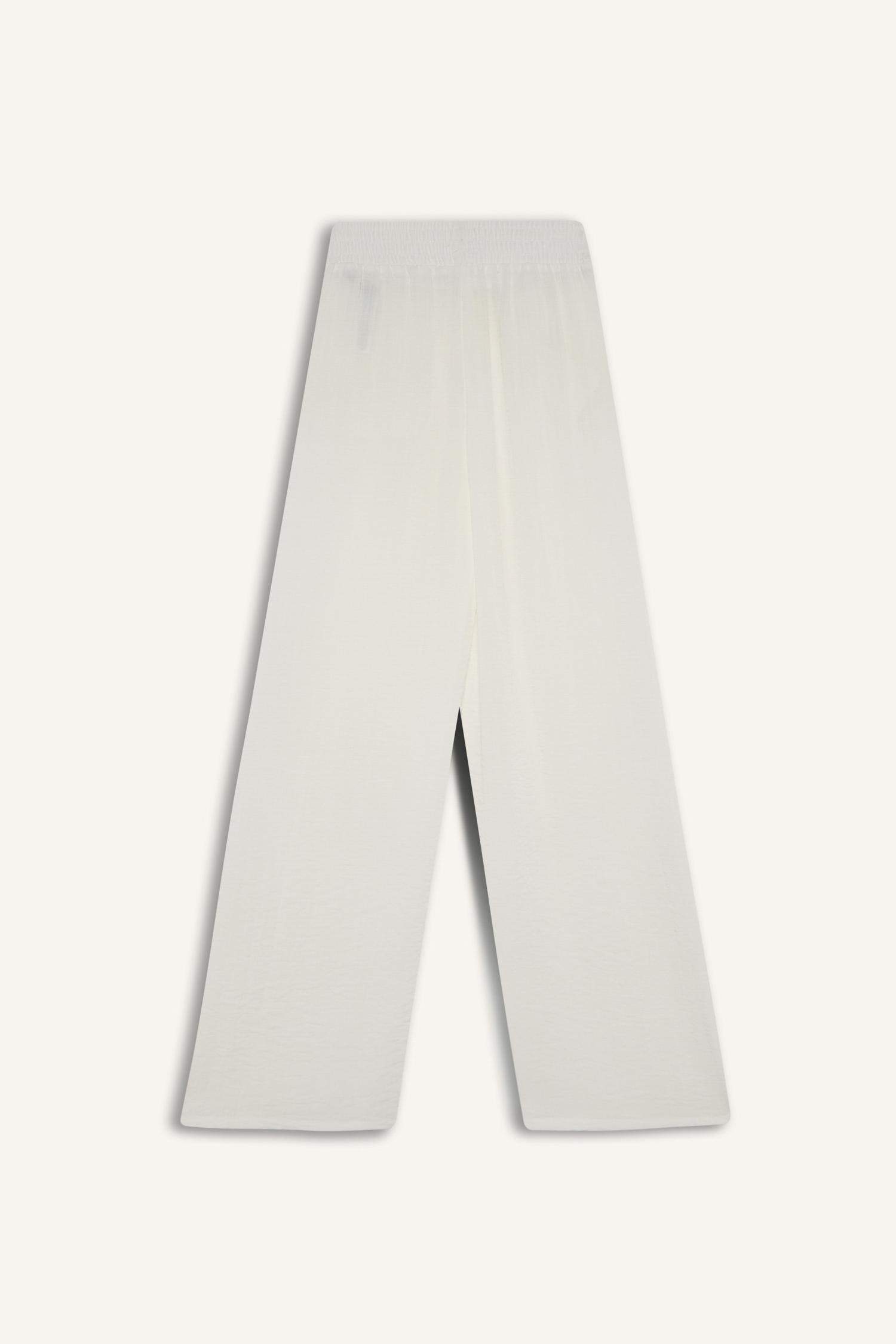 Pantalon large taille normale avec poches doublées à coupe standard
