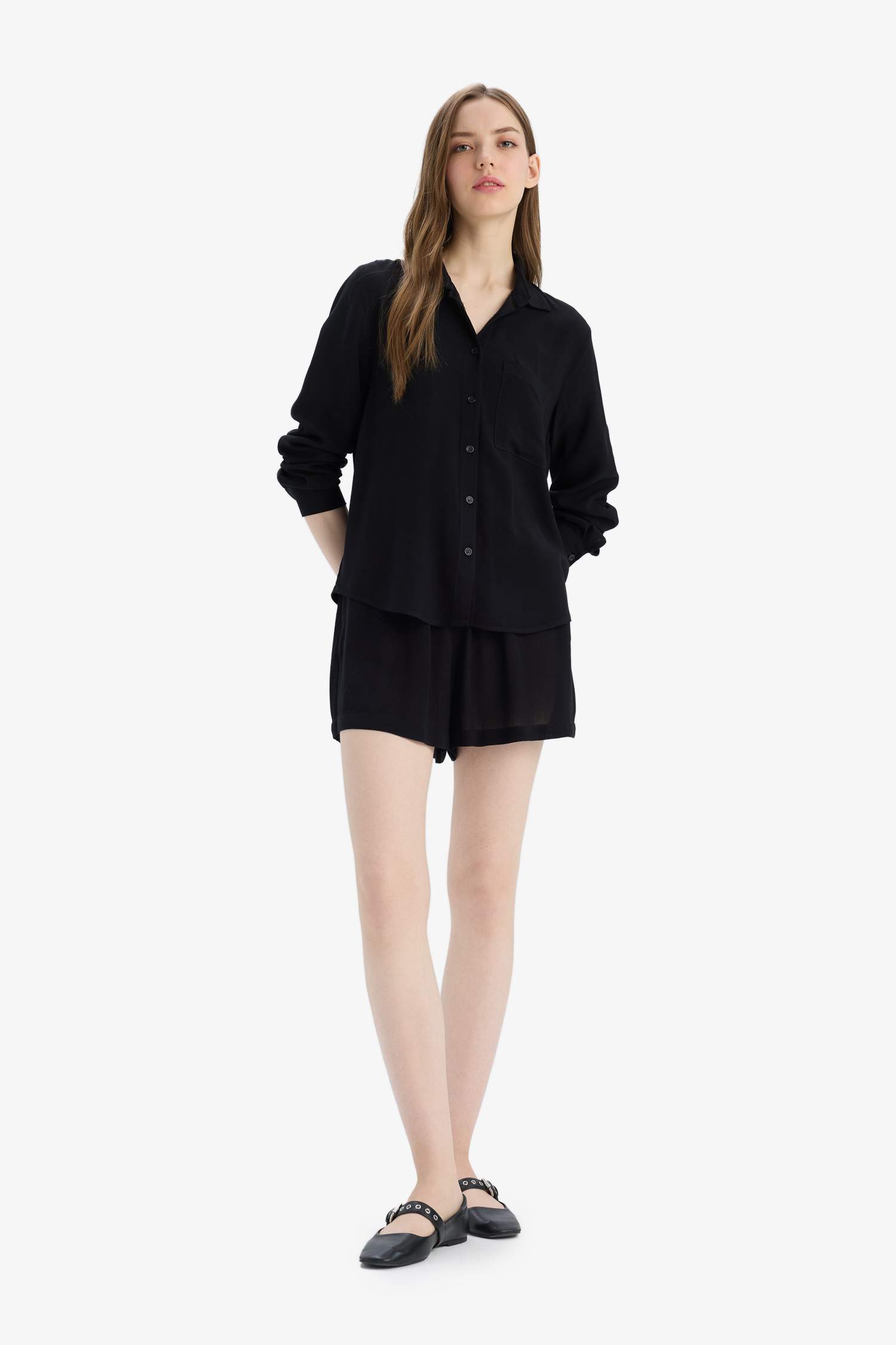 Short en viscose froissée à taille élastiquée