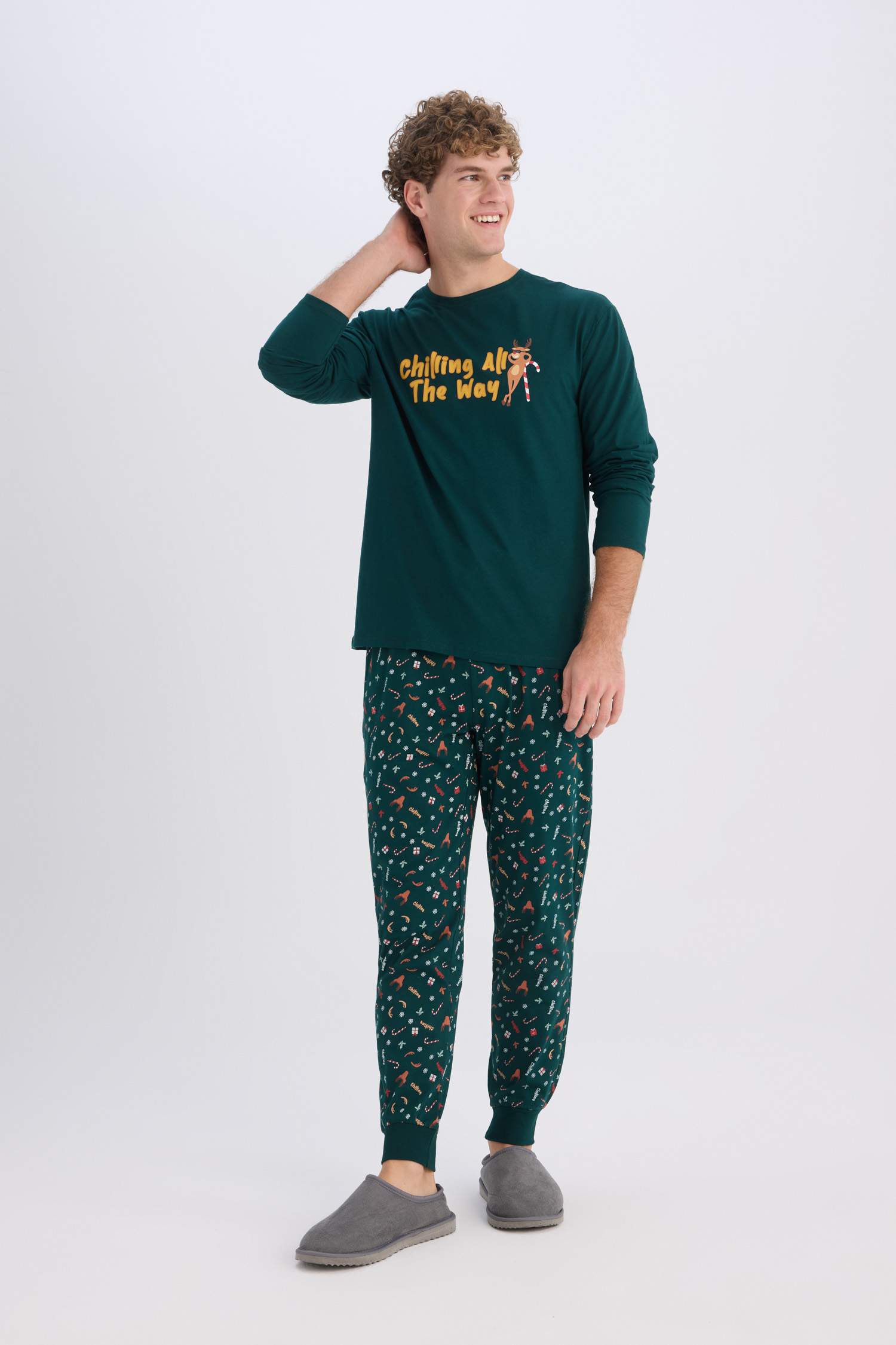 Yılbaşı Temalı Pijama Takımı Bisiklet Yaka Baskılı Uzun Kollu Üst Uzun Alt