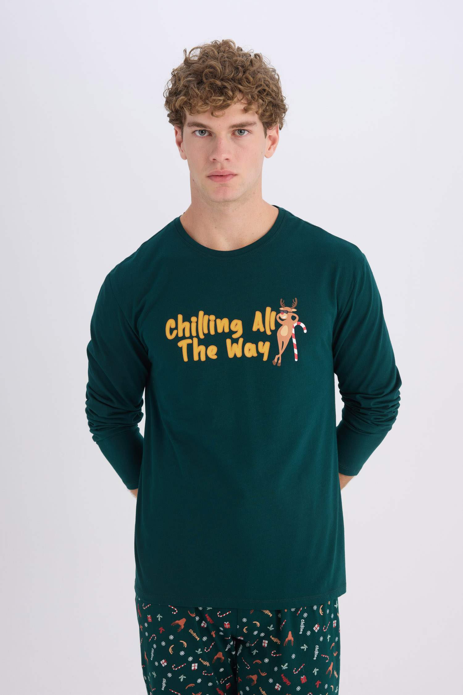 Yılbaşı Temalı Pijama Takımı Bisiklet Yaka Baskılı Uzun Kollu Üst Uzun Alt