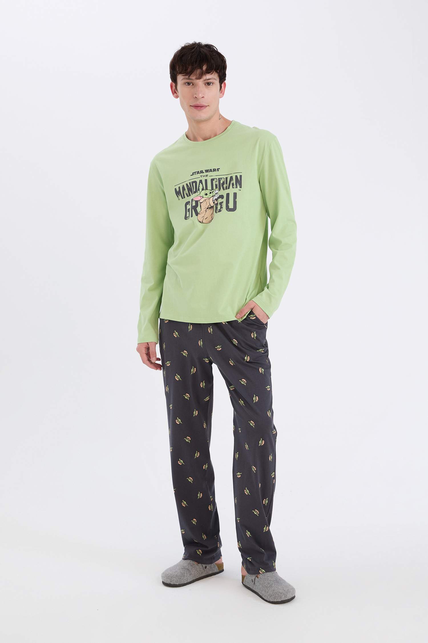 Star Wars-Mandalorian Pijama Takımı Regular Fit Uzun Kollu Üst Beli Lastikli Uzun Alt