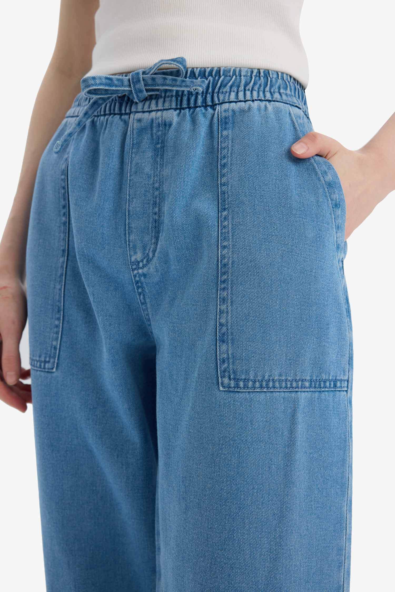 Jean long à taille haute et jambes droites Coupe carotte