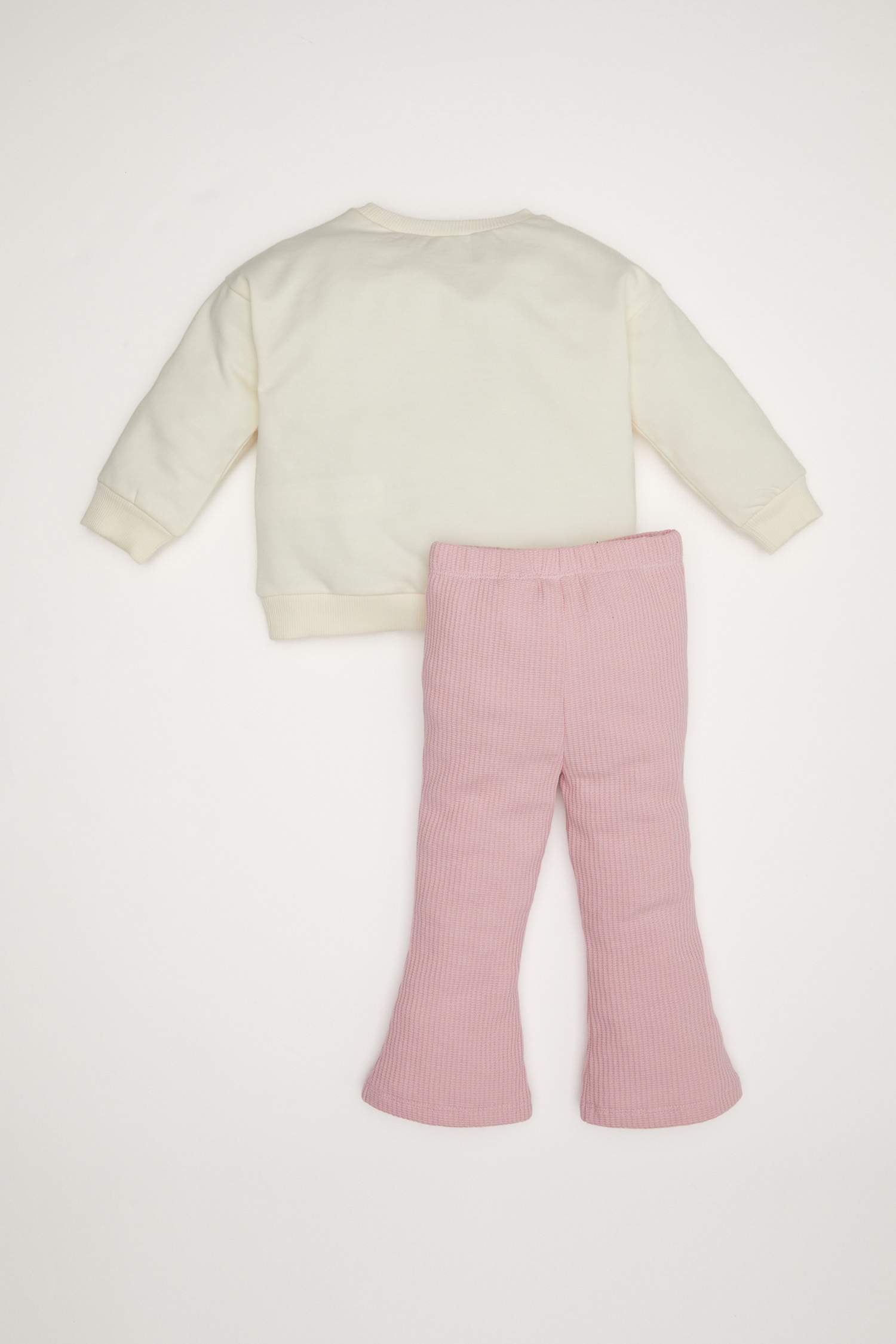 طقم برقبة مستديرة من باربي من قطعتين